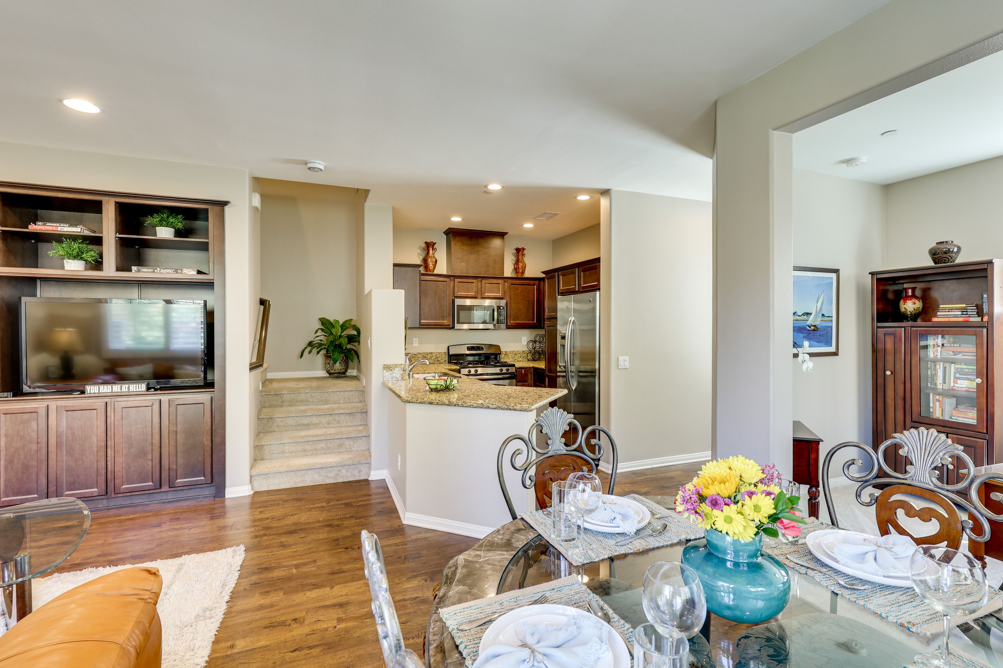 Dining Area | Main Floor