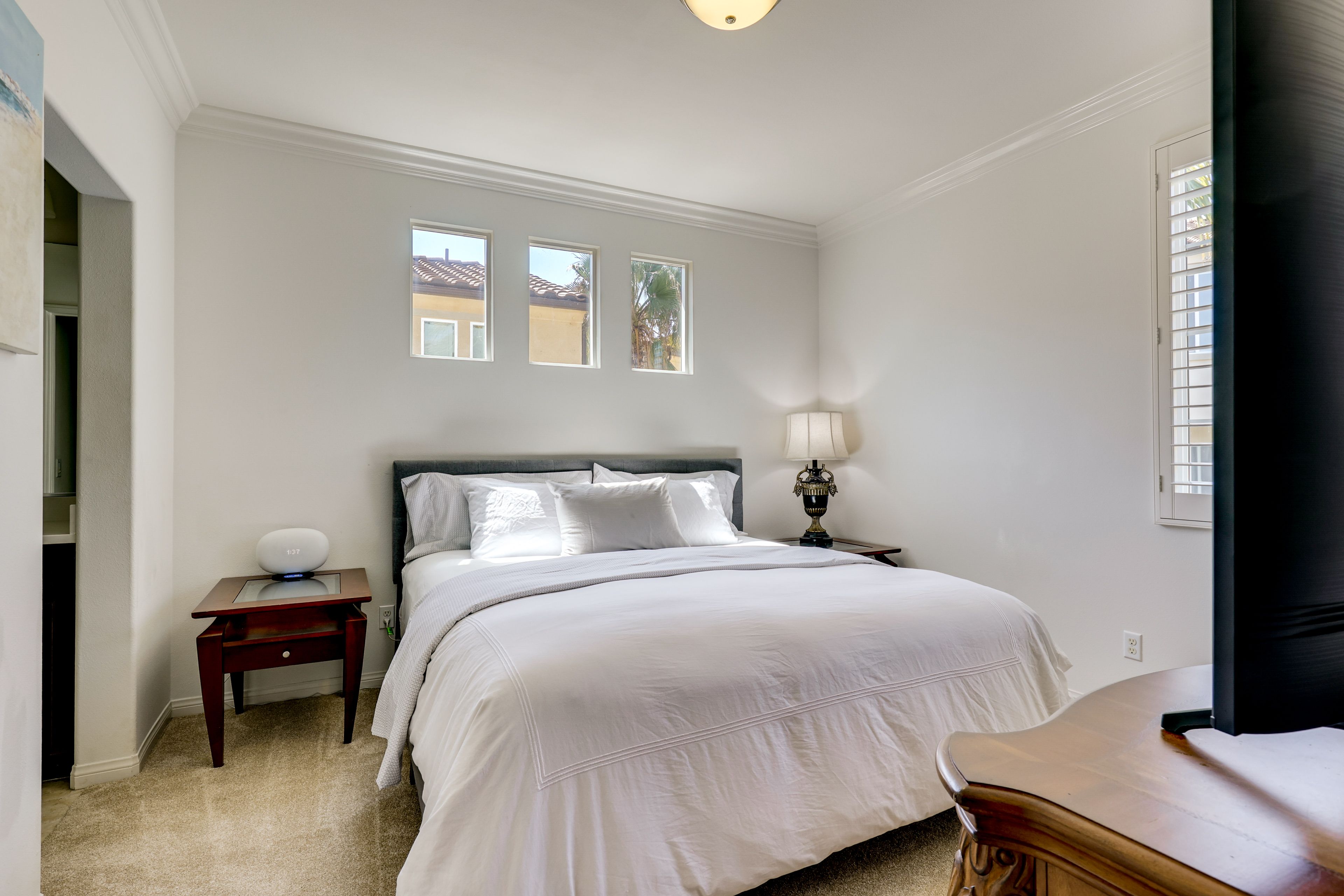 Bedroom 1 | Upper Floor | King Bed | Linens Provided | Smart TV