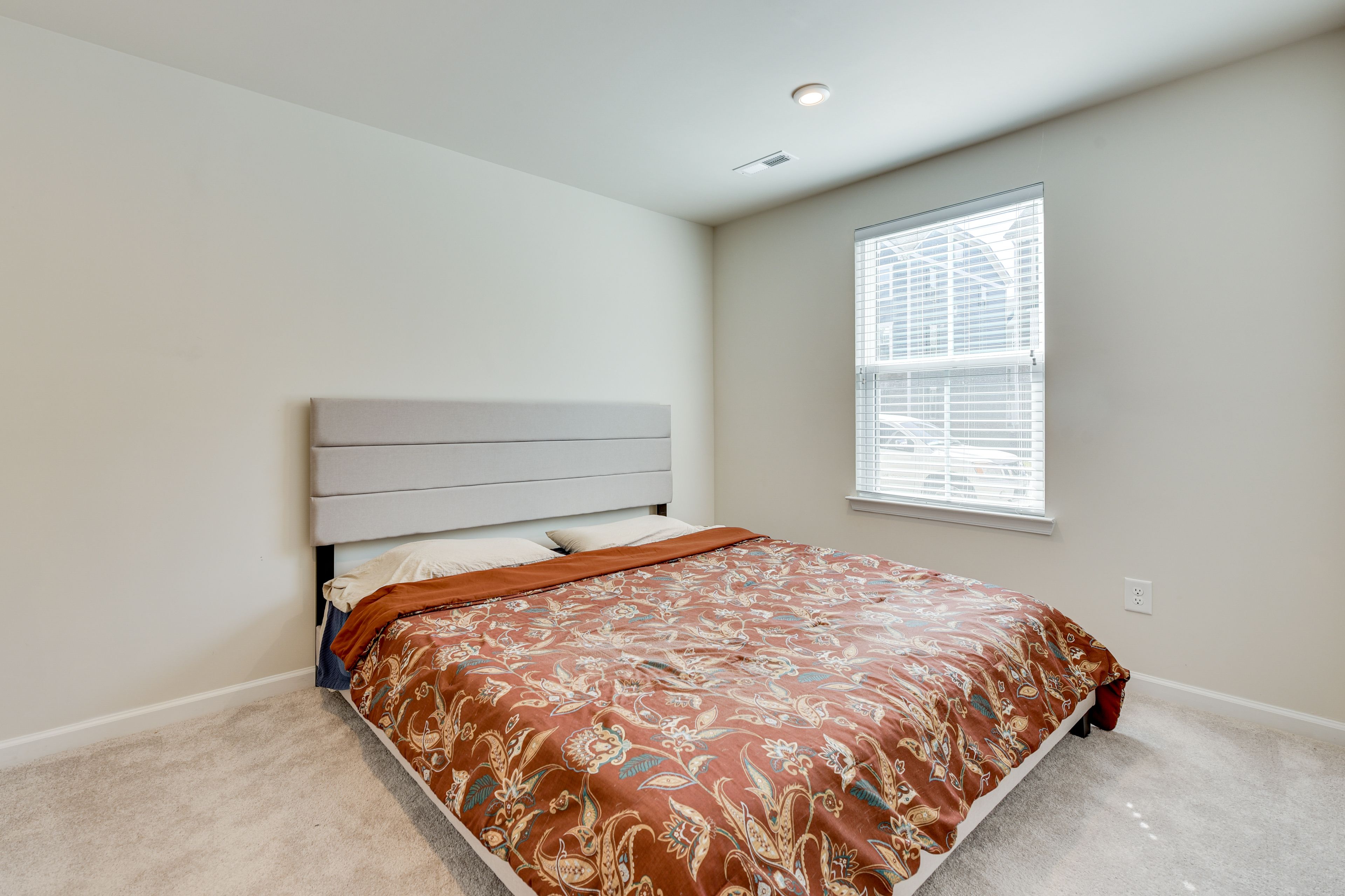 Bedroom 1 | King Bed | Linens Provided | Lower Floor