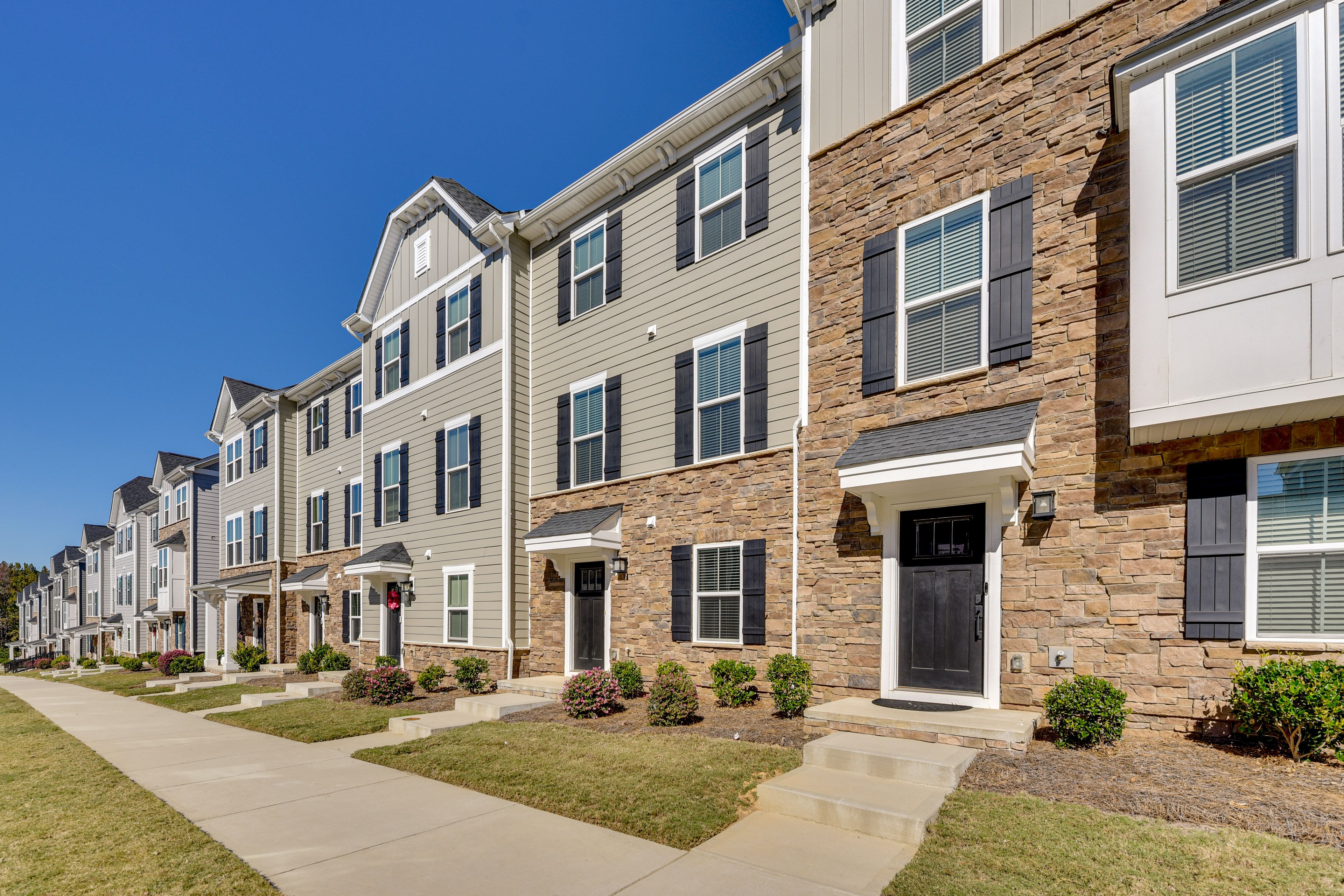 Exterior | Driveway (2 Vehicles) | Garage (2 Vehicles)