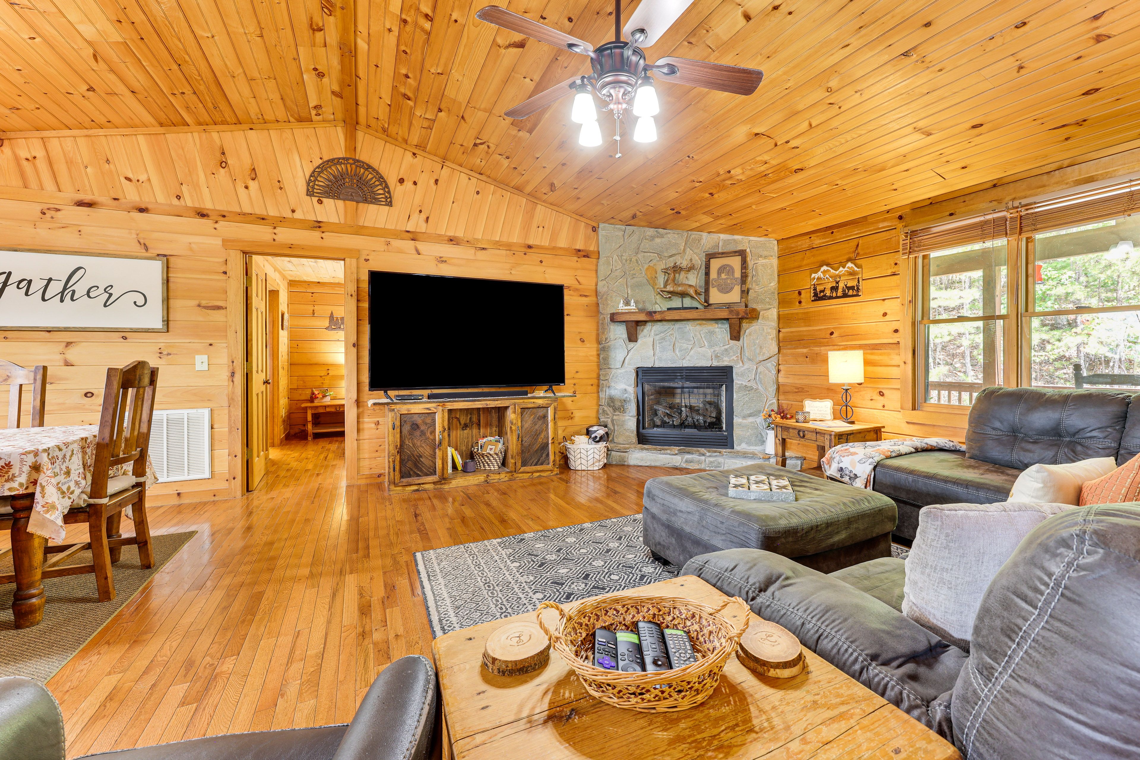 Living Room | Smart TV | Gas Fireplace | Central Heating & A/C