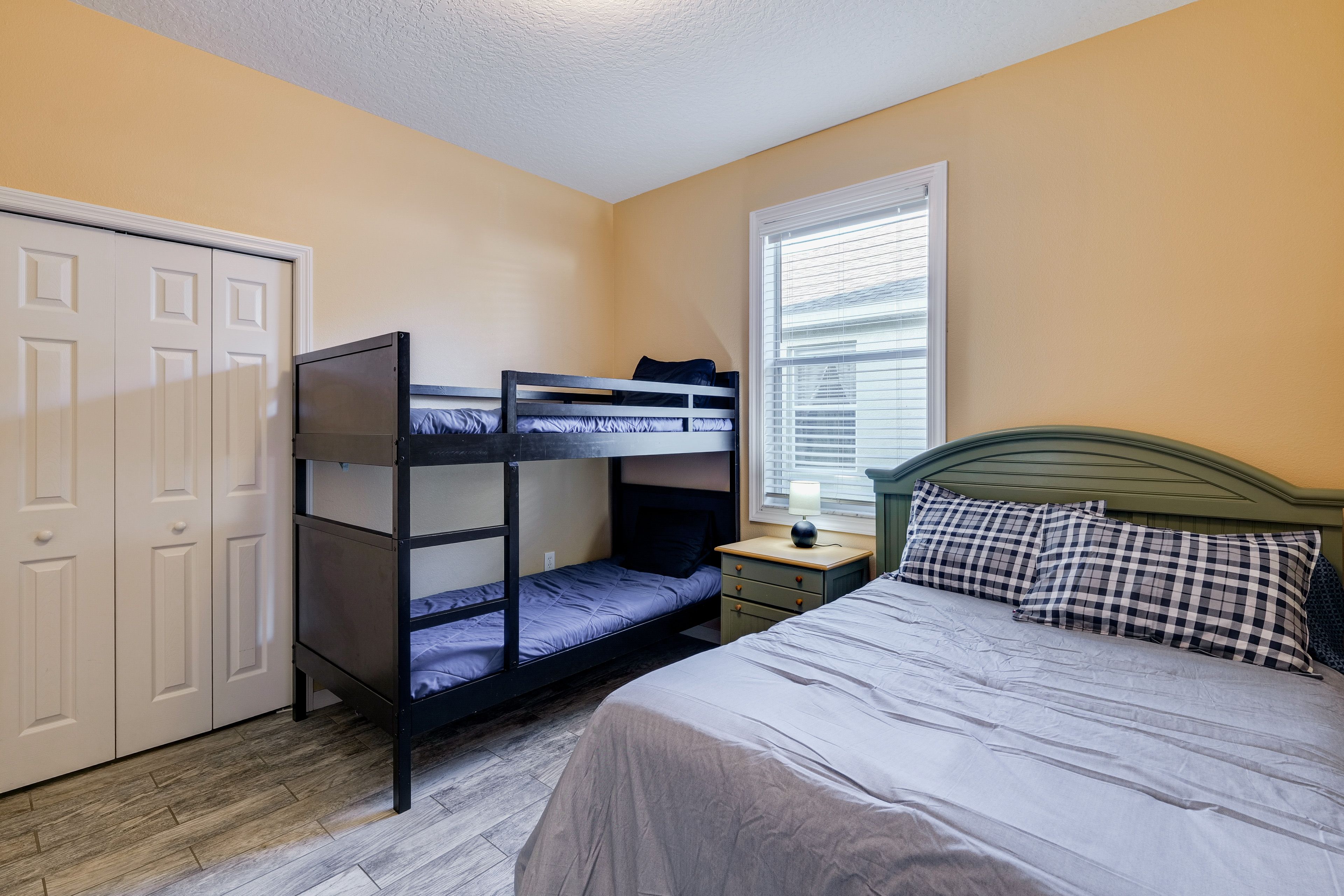 Bedroom 4 | Twin Bunk Bed | Full Bed