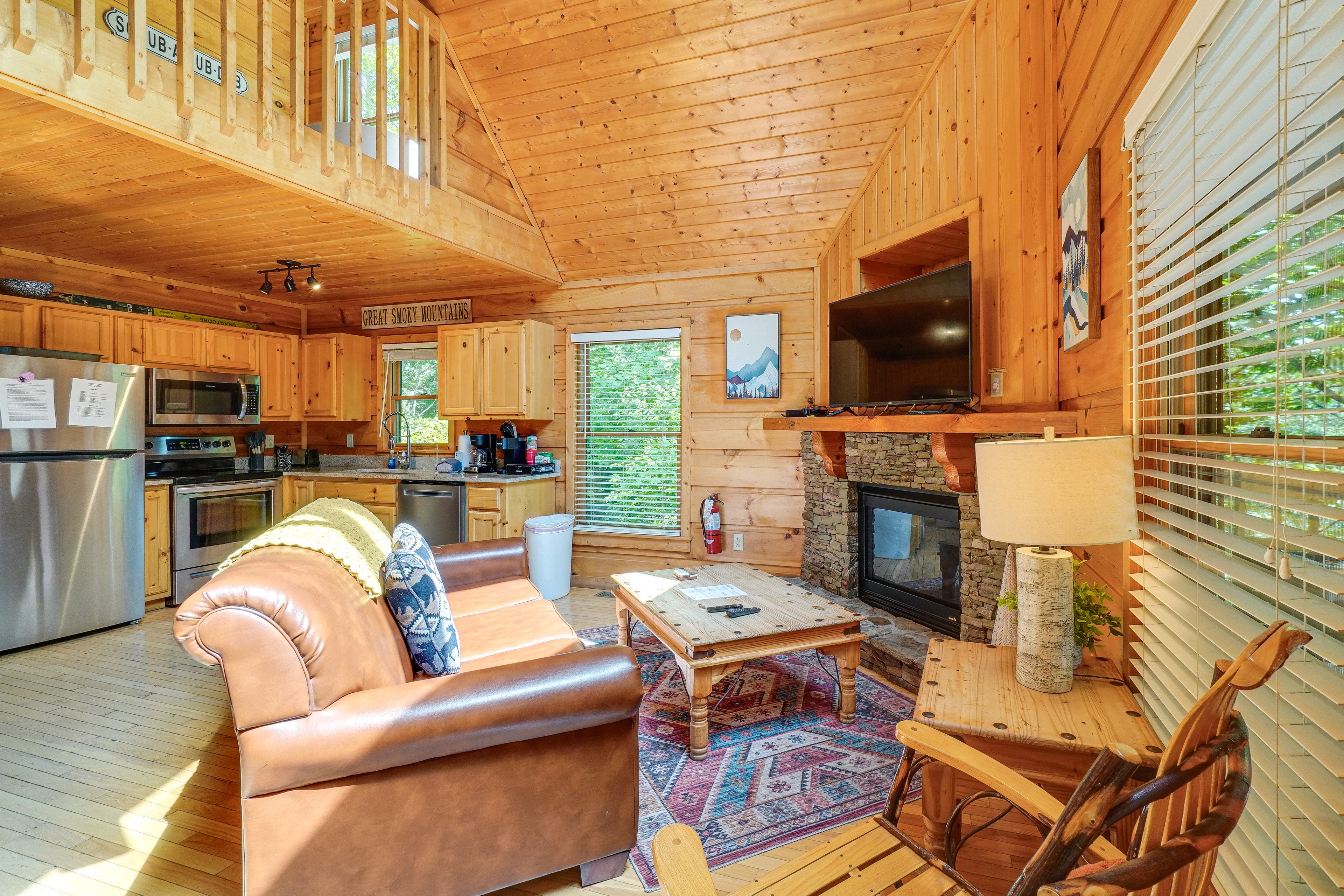 Living Room | 1st Floor | Queen Sleeper Sofa | Central Heating & A/C | Free WiFi