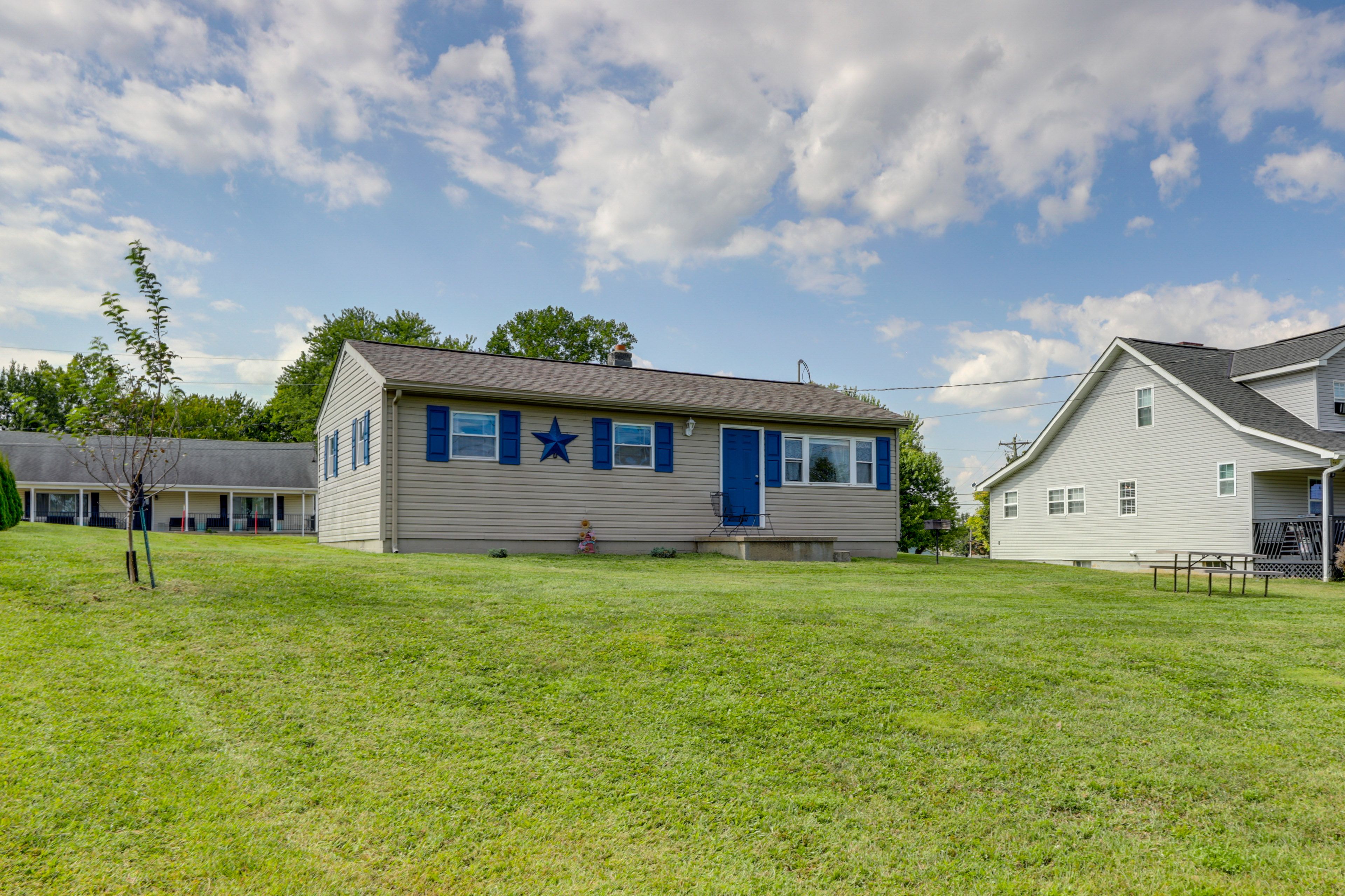 Williamstown Vacation Rental | 3BR | 1BA | 970 Sq Ft | 2 Steps to Enter