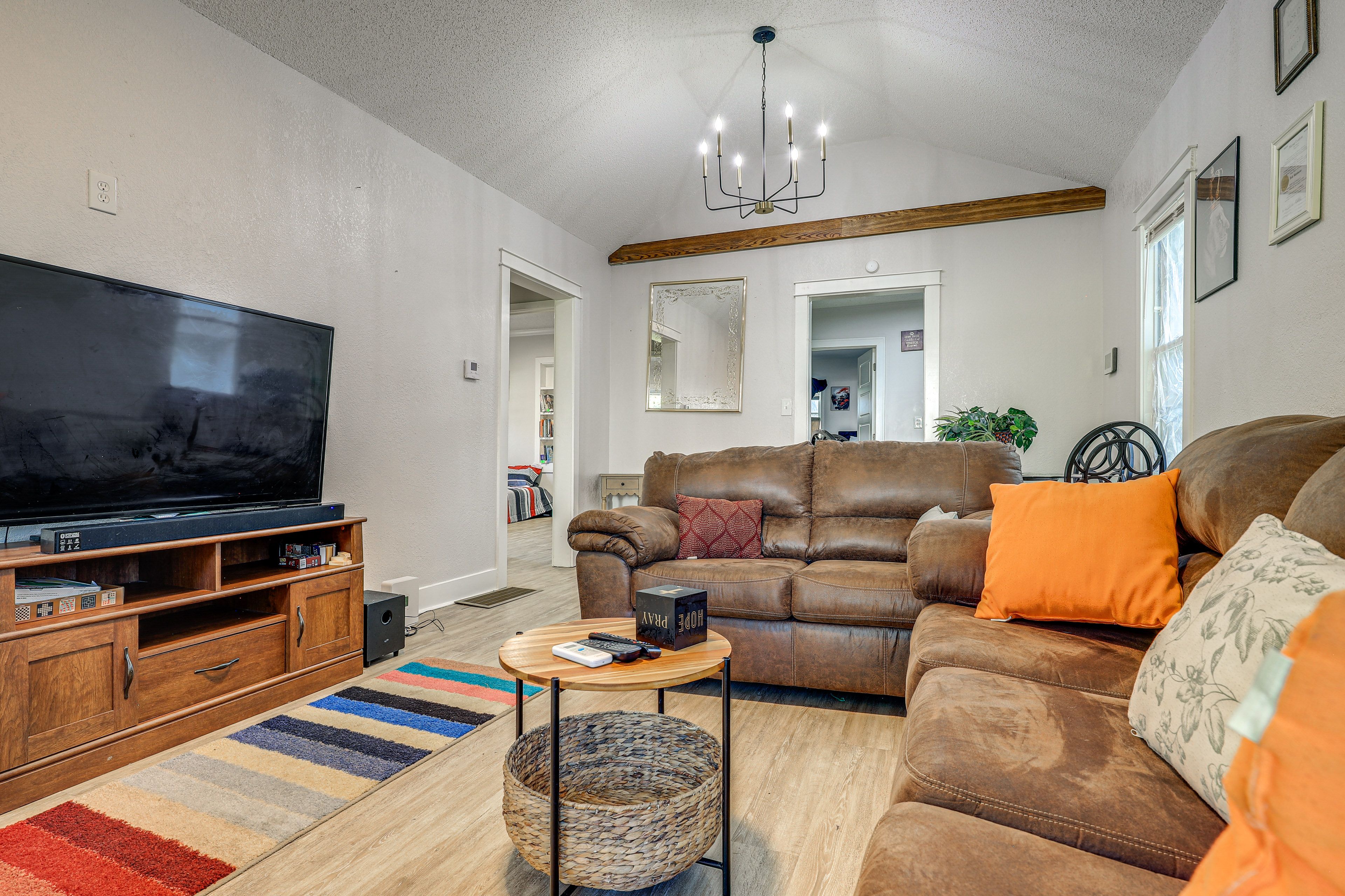 Living Room | Sleeper Sofa | Smart TV