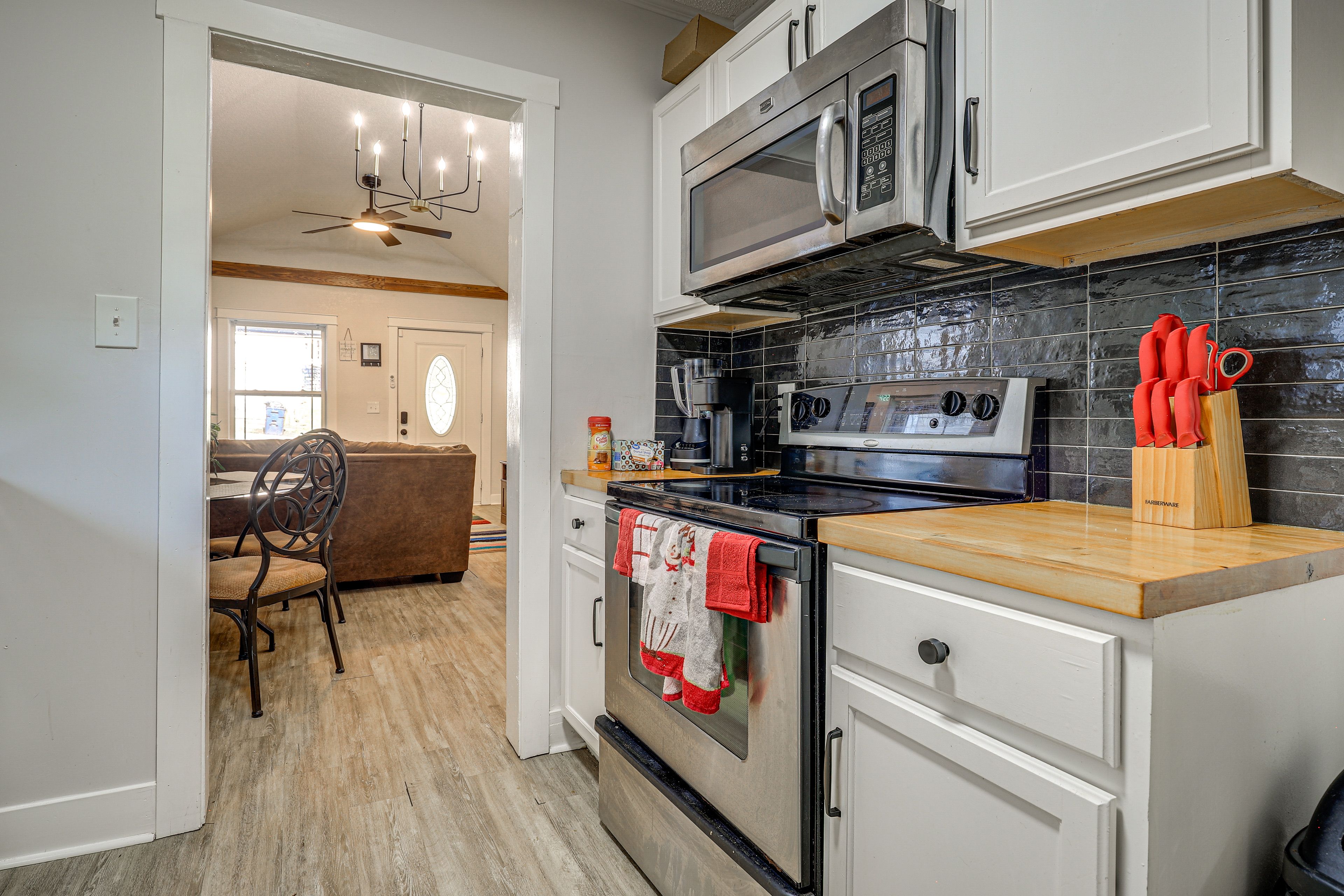 Kitchen | Refrigerator | Toaster