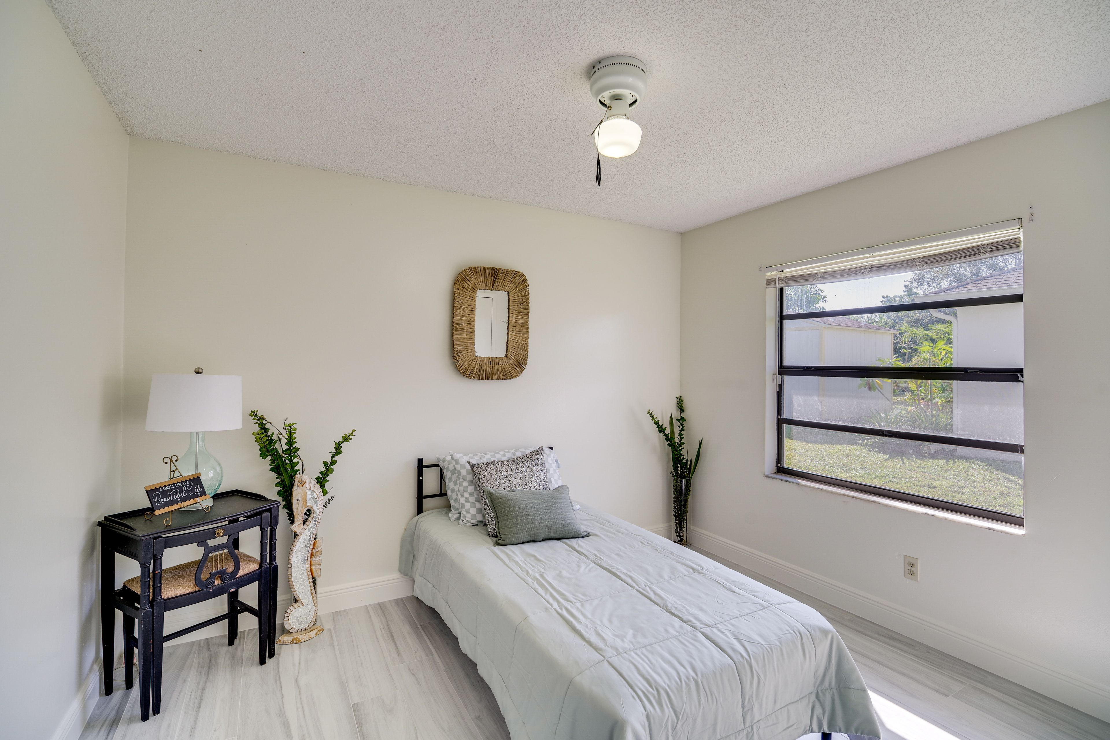 Bedroom 3 | Twin Bed