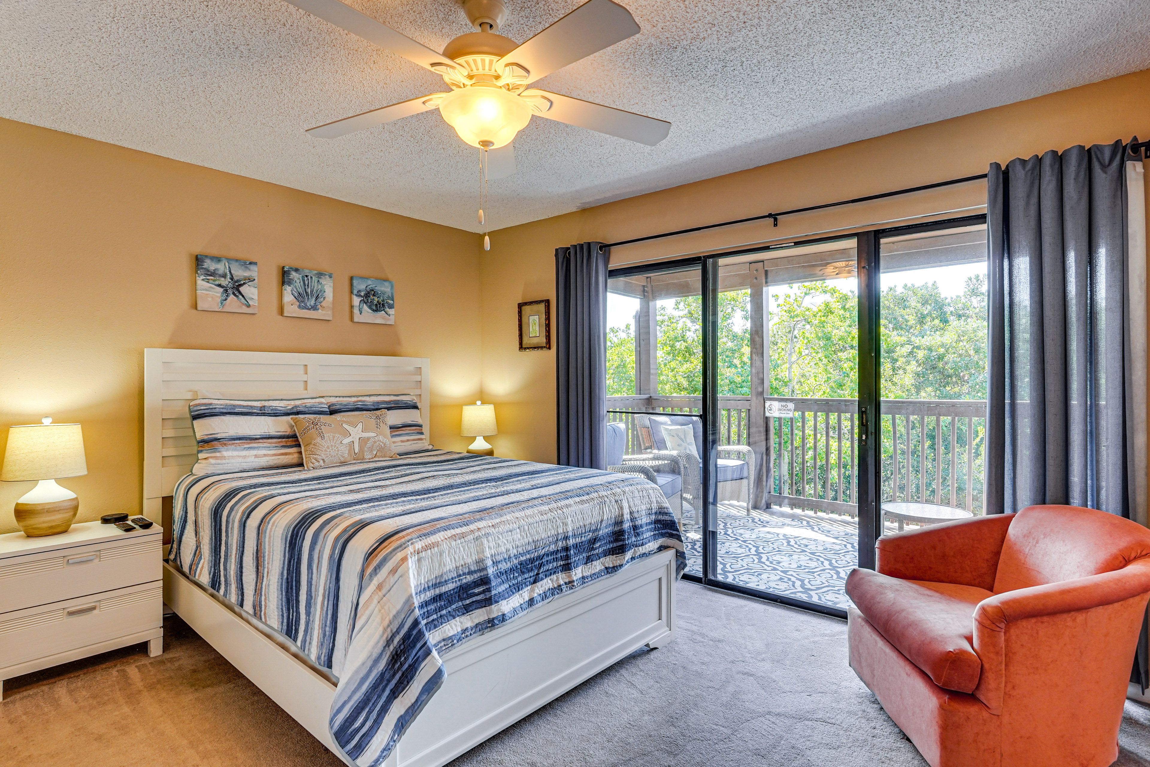 Bedroom 1 | 2nd Floor | Queen Bed | Smart TV | Linens Provided