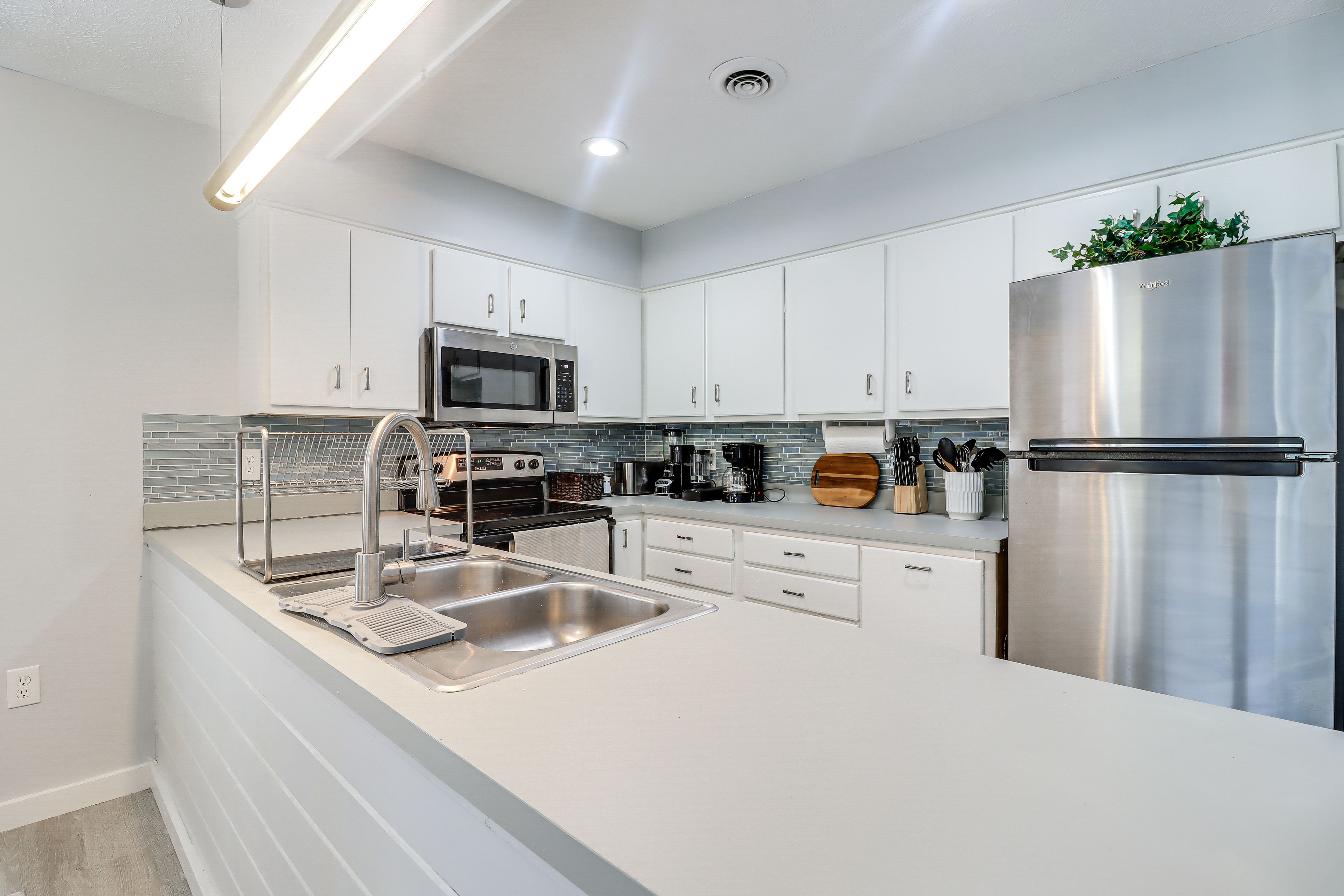 Kitchen | 1st Floor | Cooking Basics | Stove/Oven