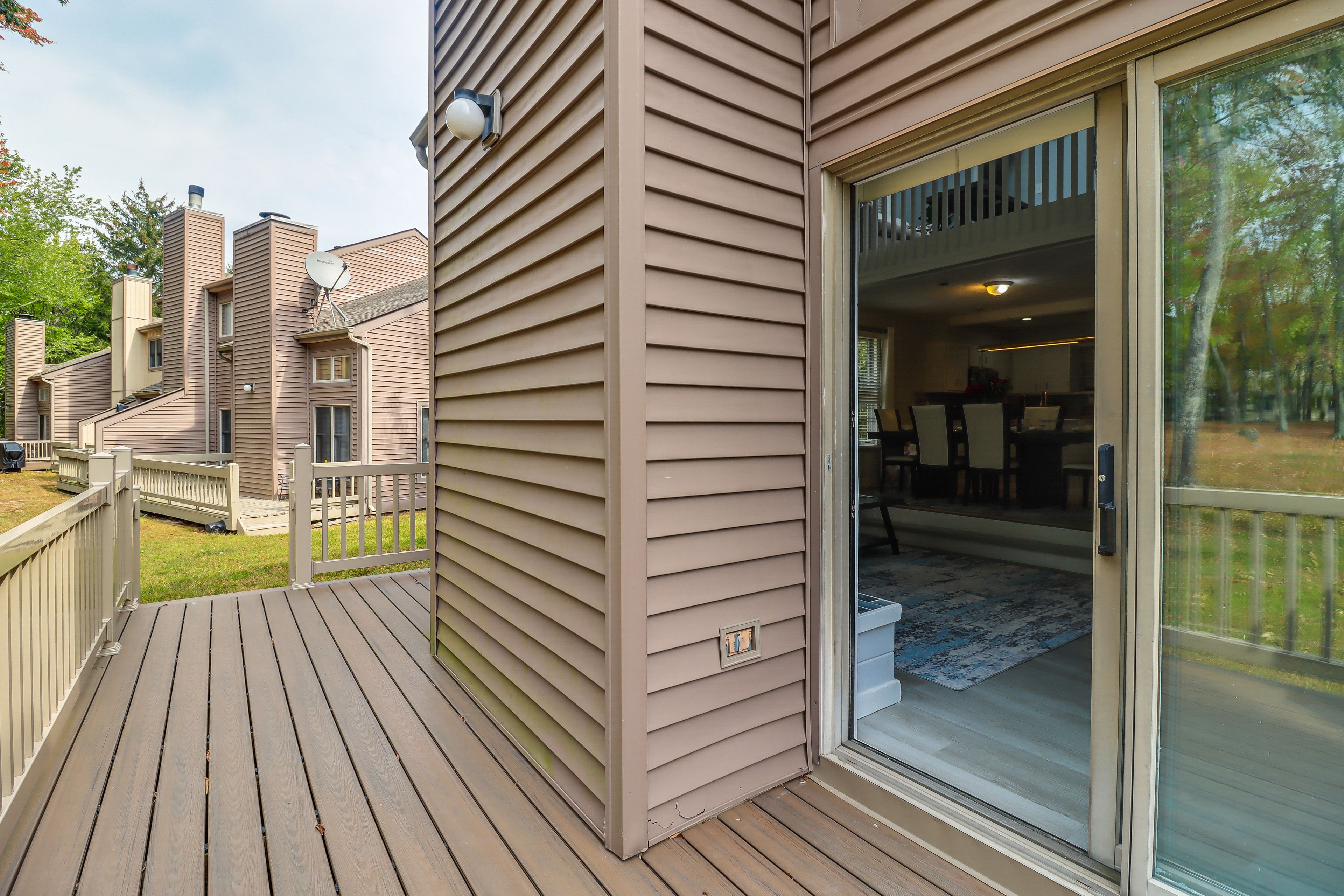 Private Deck | Woodland View