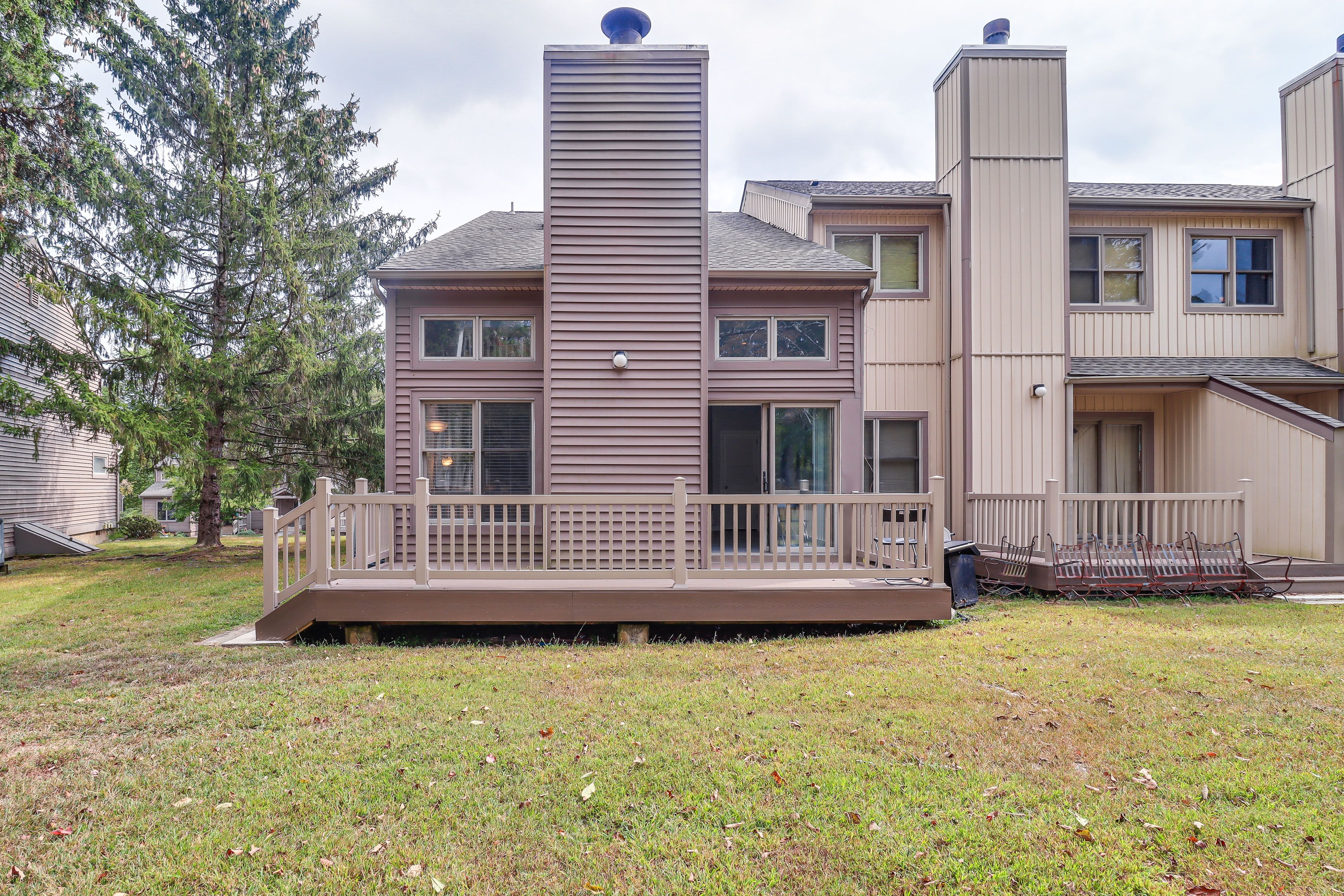Townhome Exterior | Middle Smithfield Community