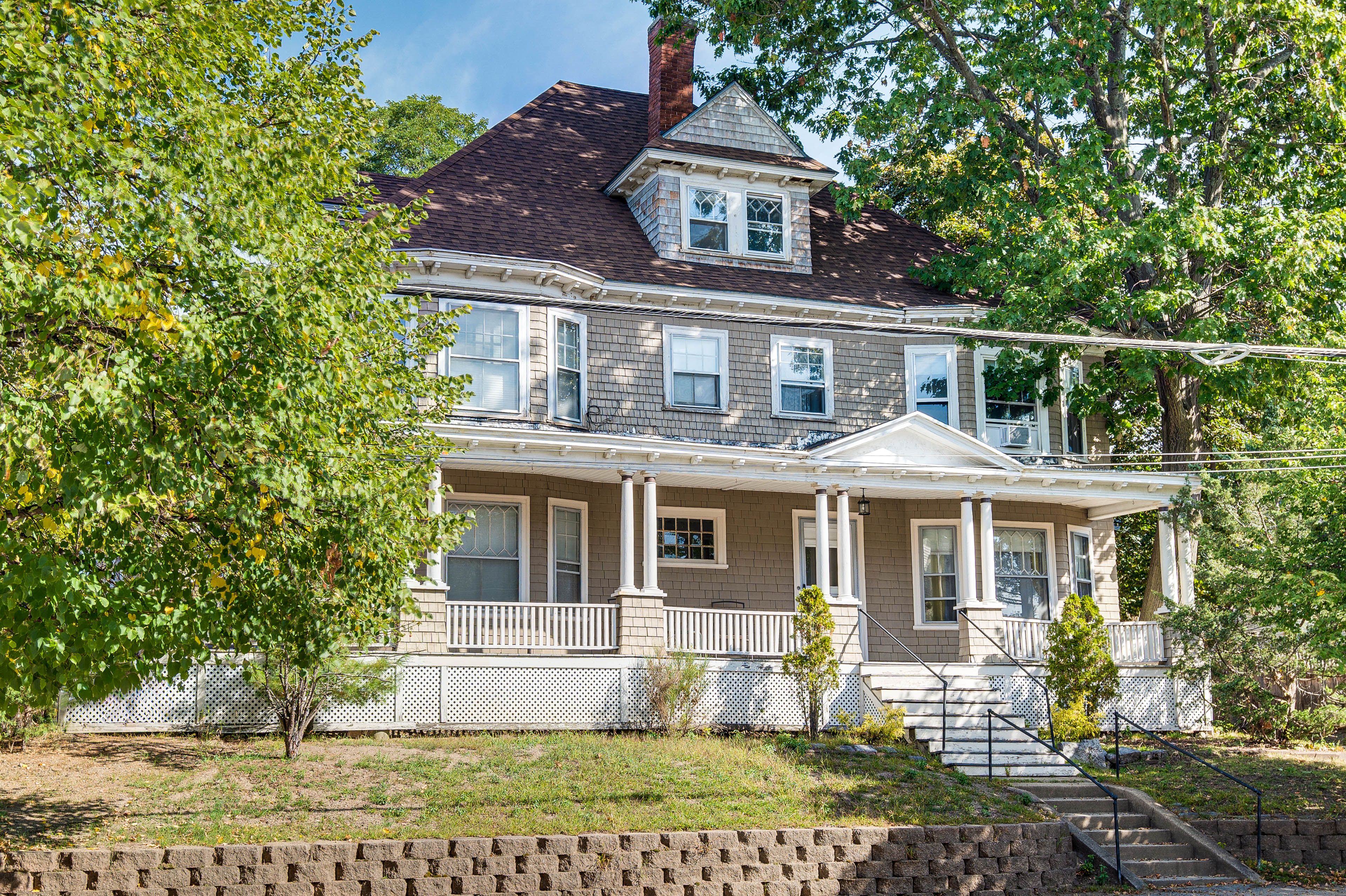 Exterior | Driveway (2 Vehicles) | Covered Parking (2 Vehicles)