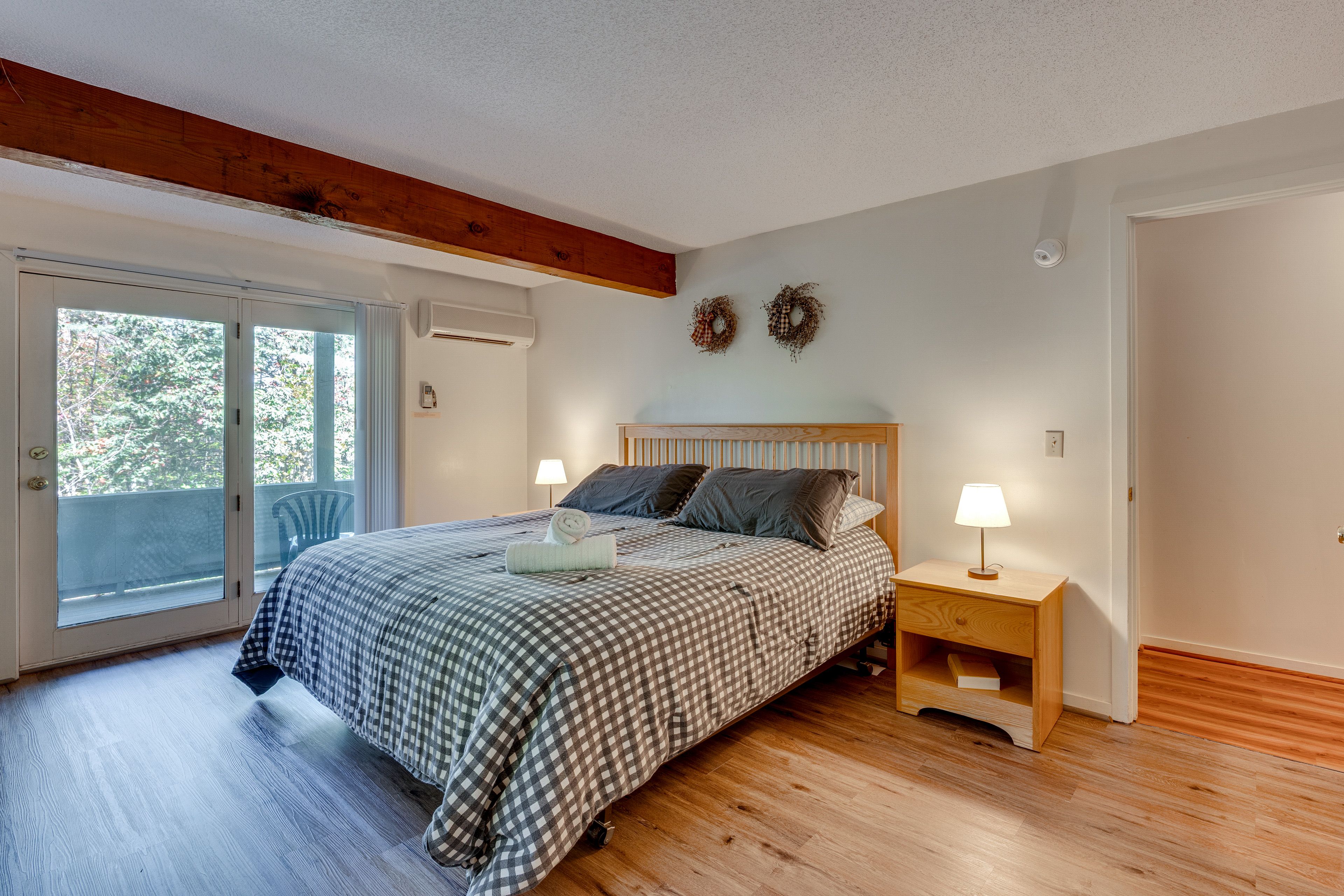 Bedroom 1 | King Bed | Linens