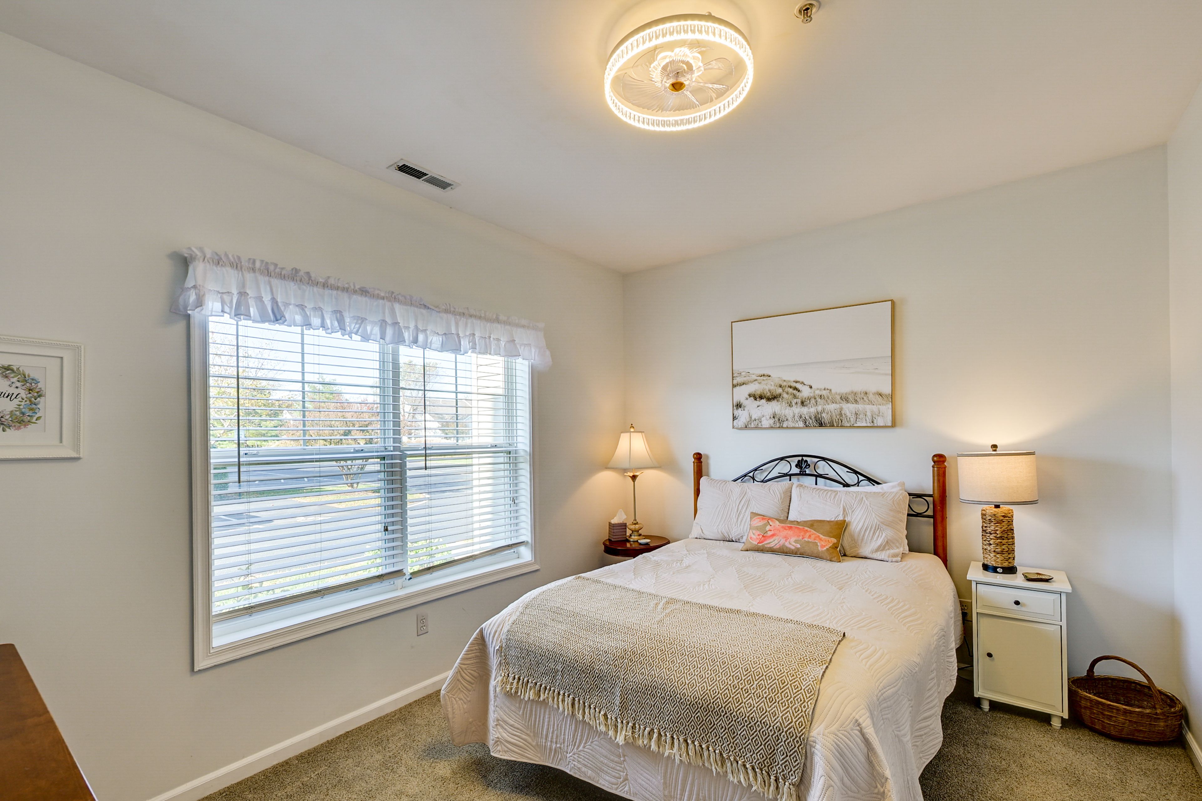 Bedroom 2 | Queen Bed