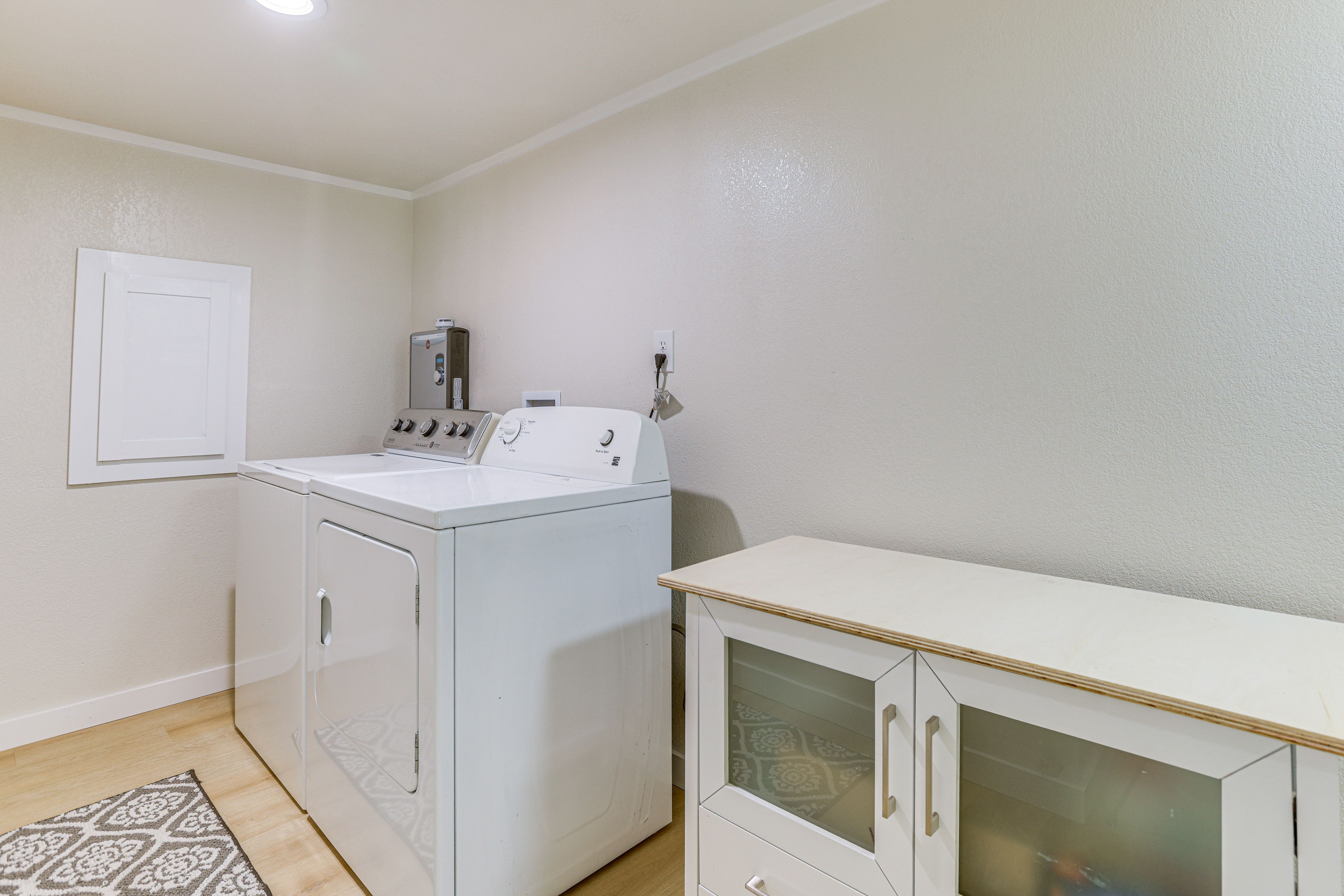 Laundry Area | Washer/Dryer