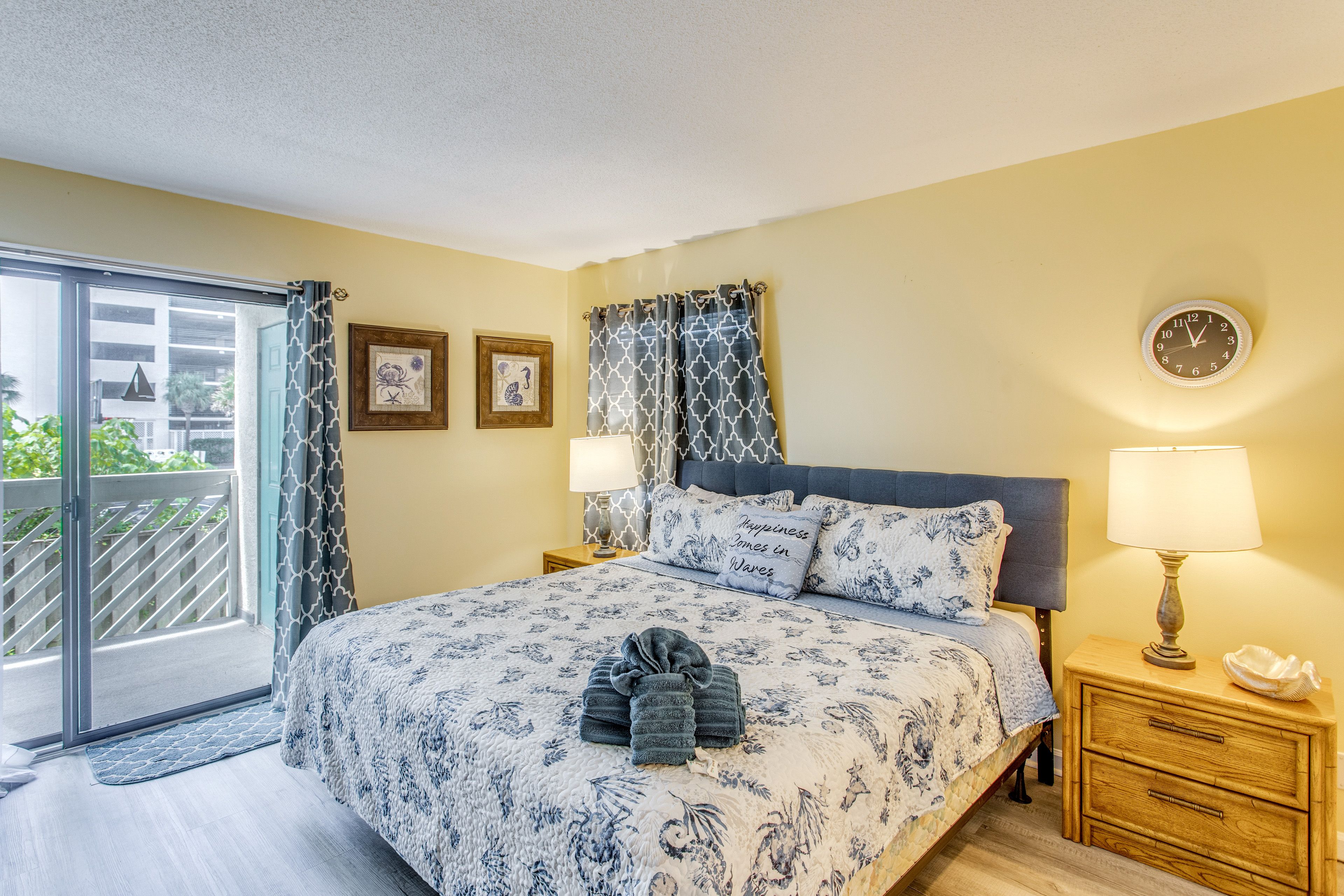 Bedroom 1 | King Bed | Linens Provided