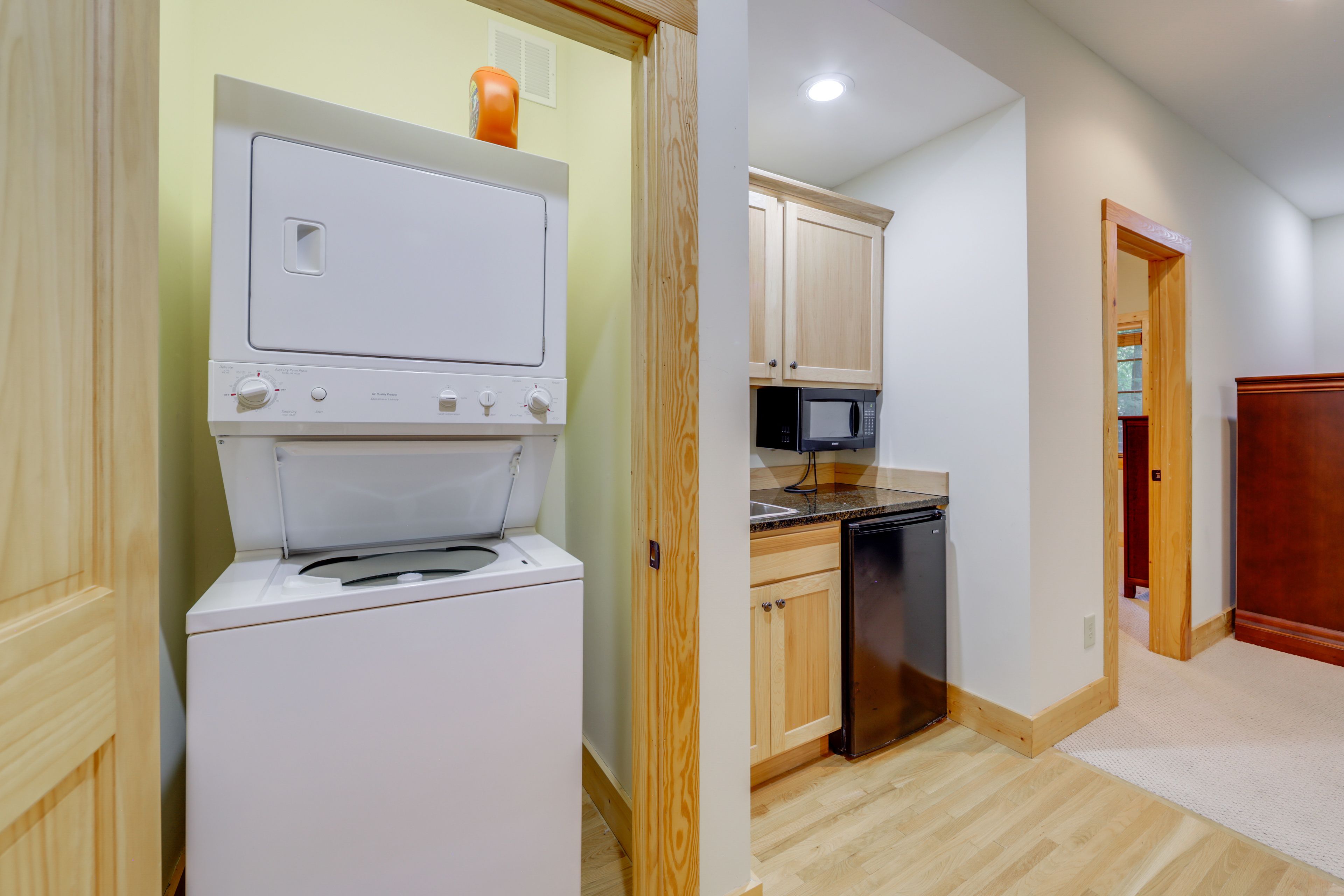 Laundry Closet | 1st Floor | Washer & Dryer