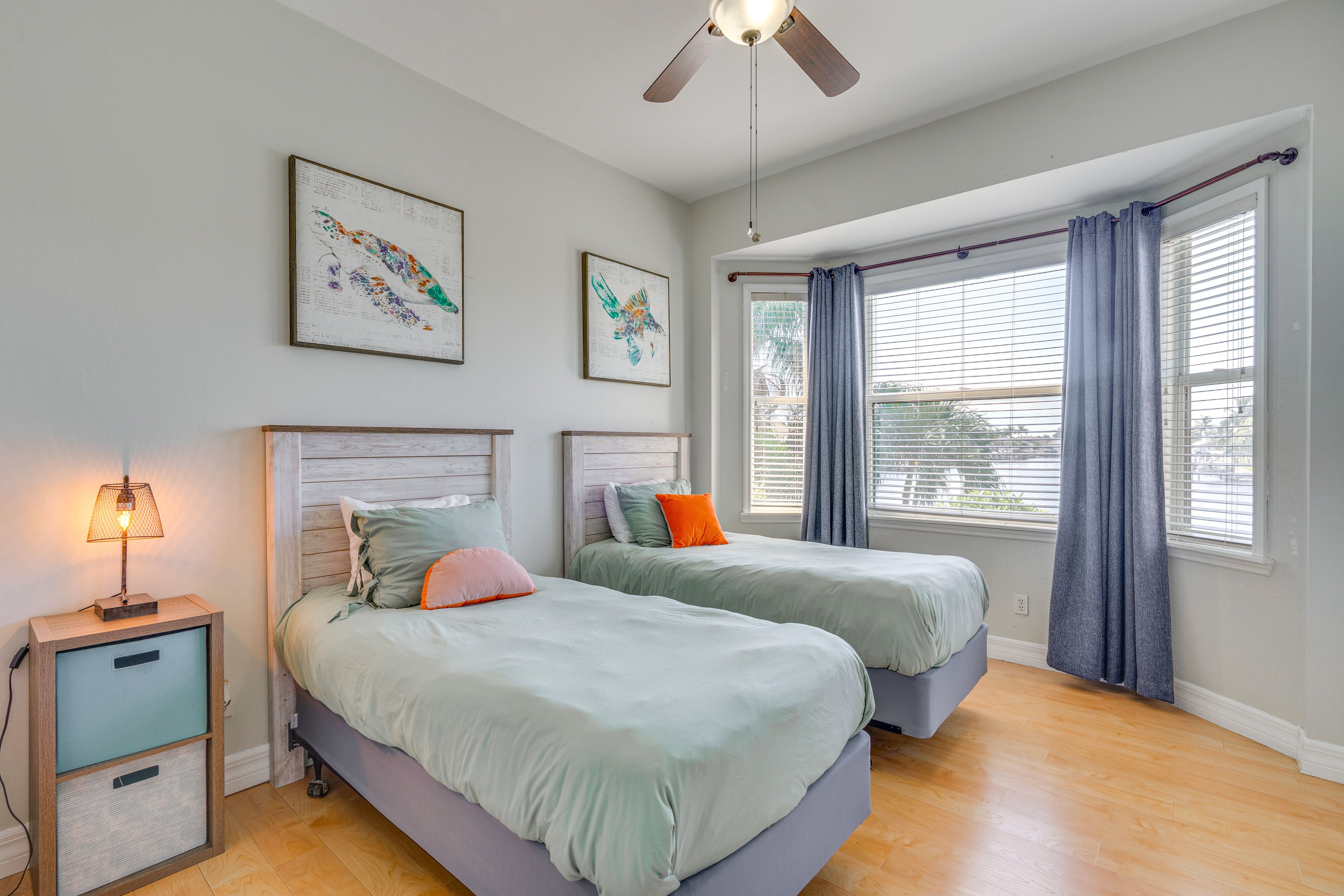Bedroom 3 | 2 Twin Beds