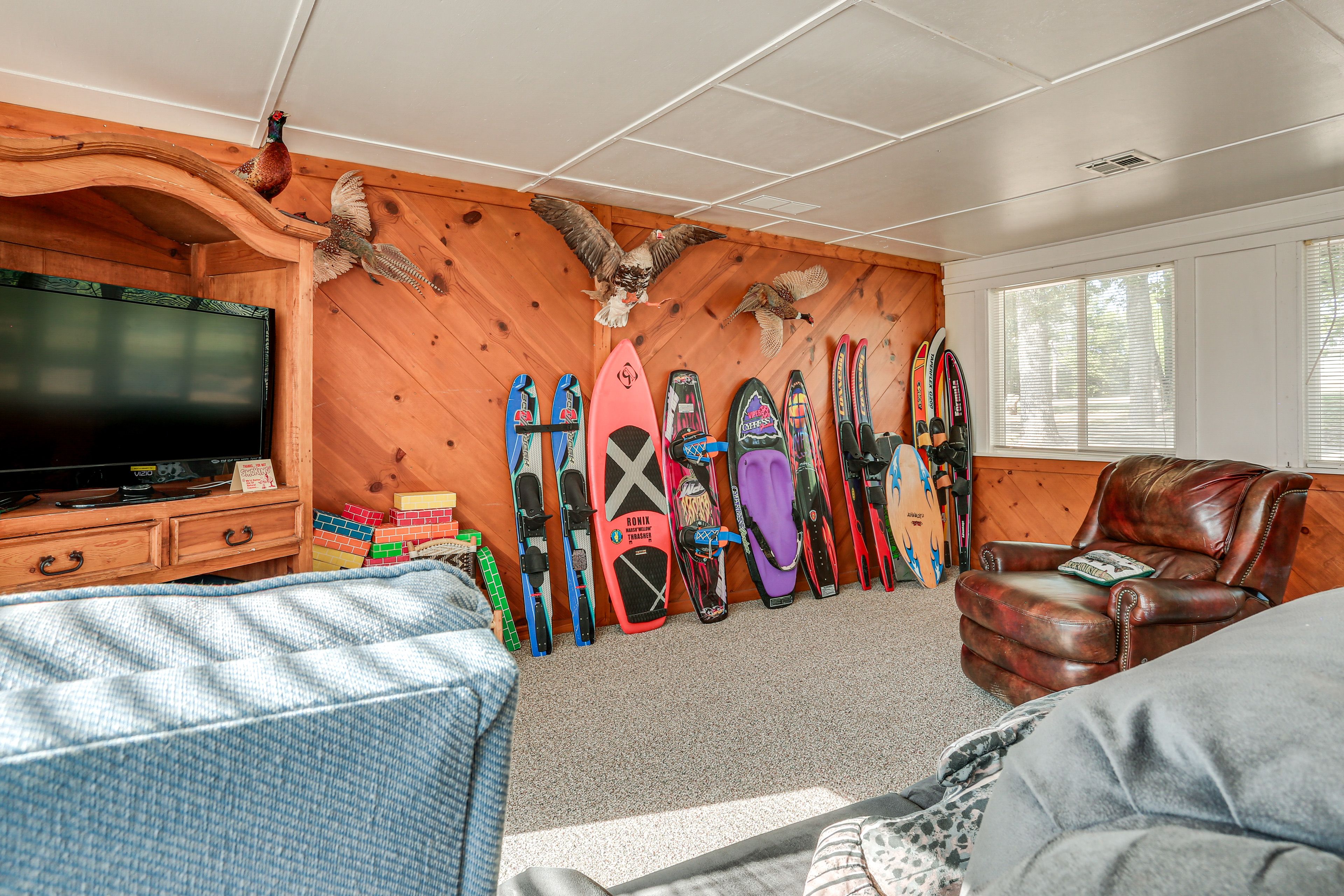 Family-Friendly Amenities | Water Toys | Flat-Screen & Smart TVs