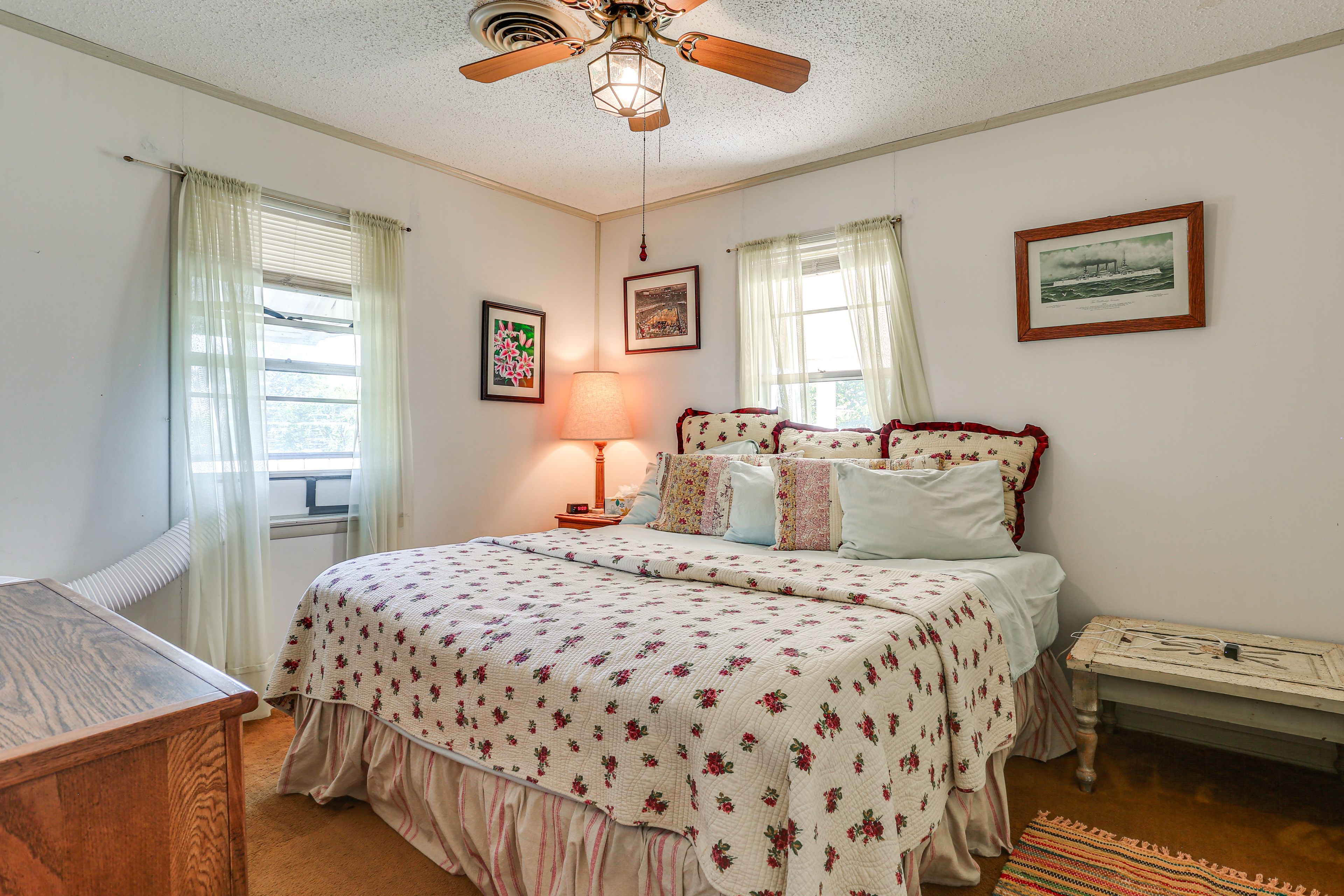 Bedroom 1 | King Bed