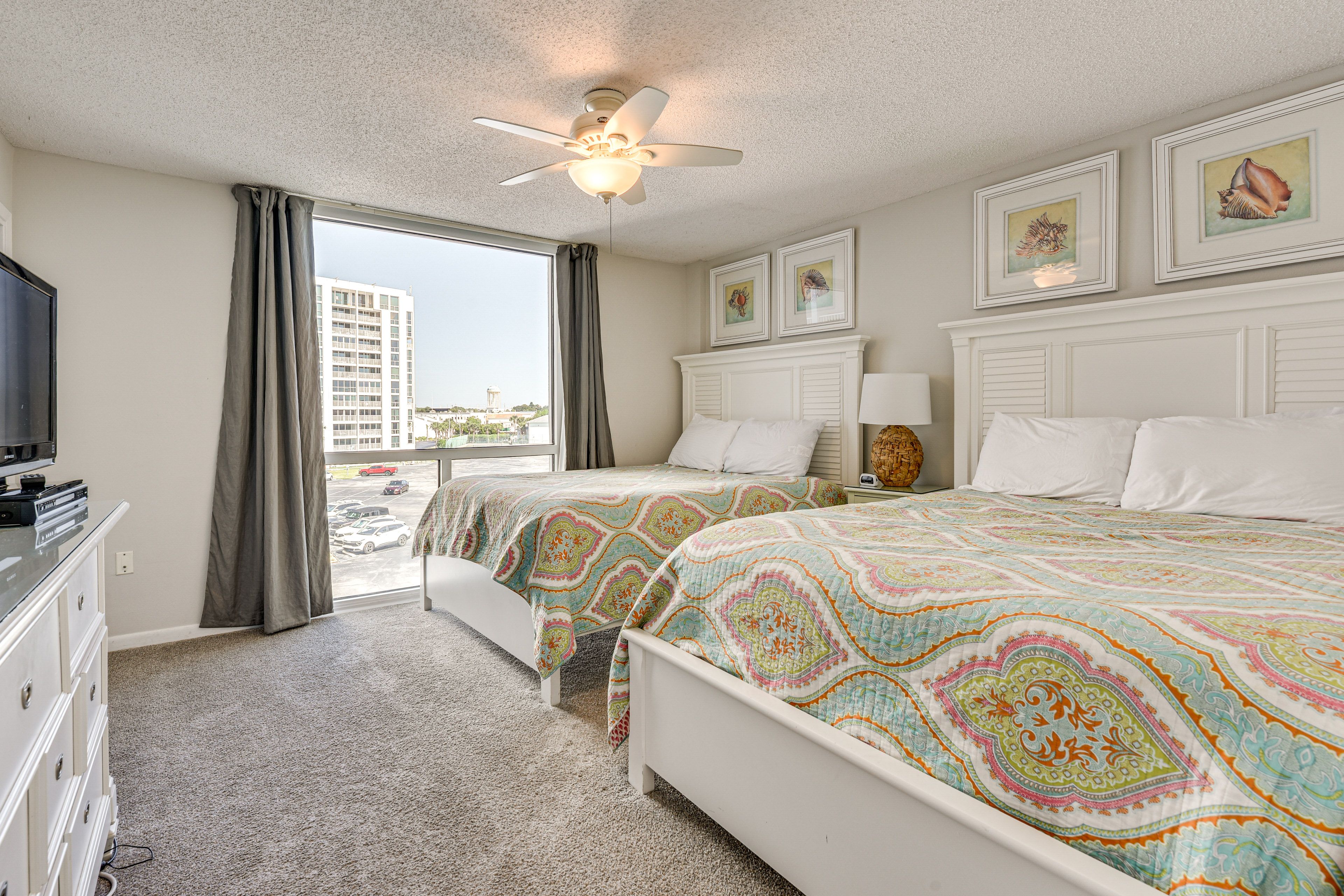 Bedroom 3 | 2 Queen Beds | TV