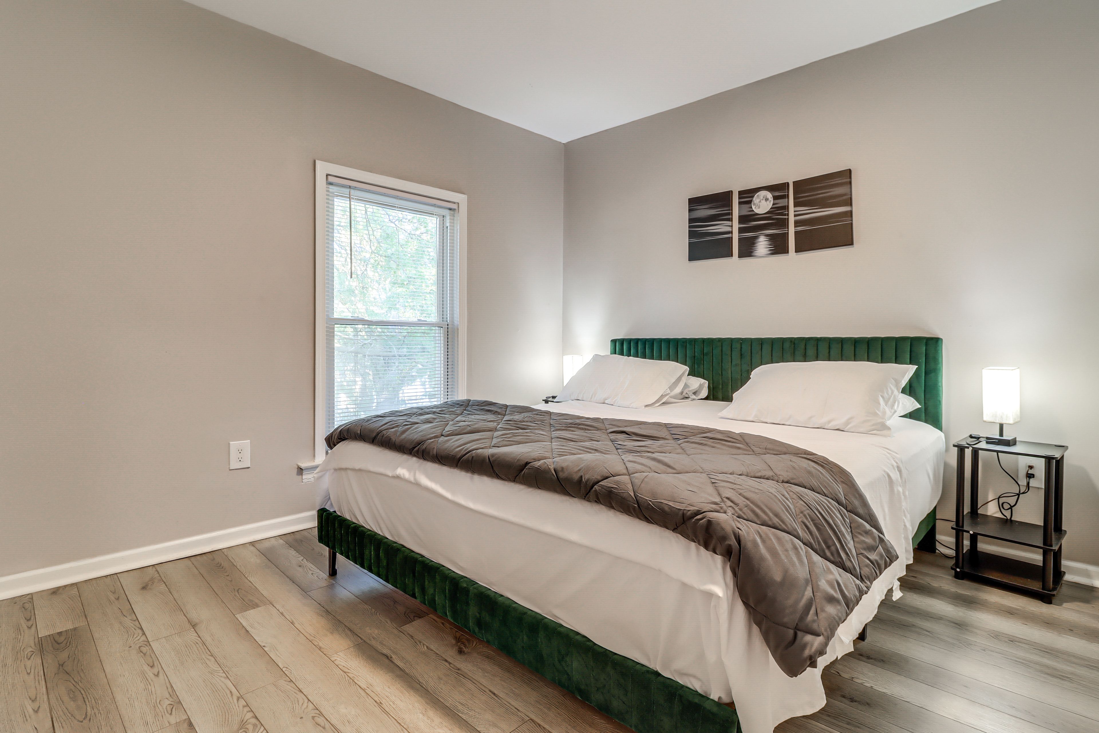 Bedroom 2 | King Bed | 2nd Floor