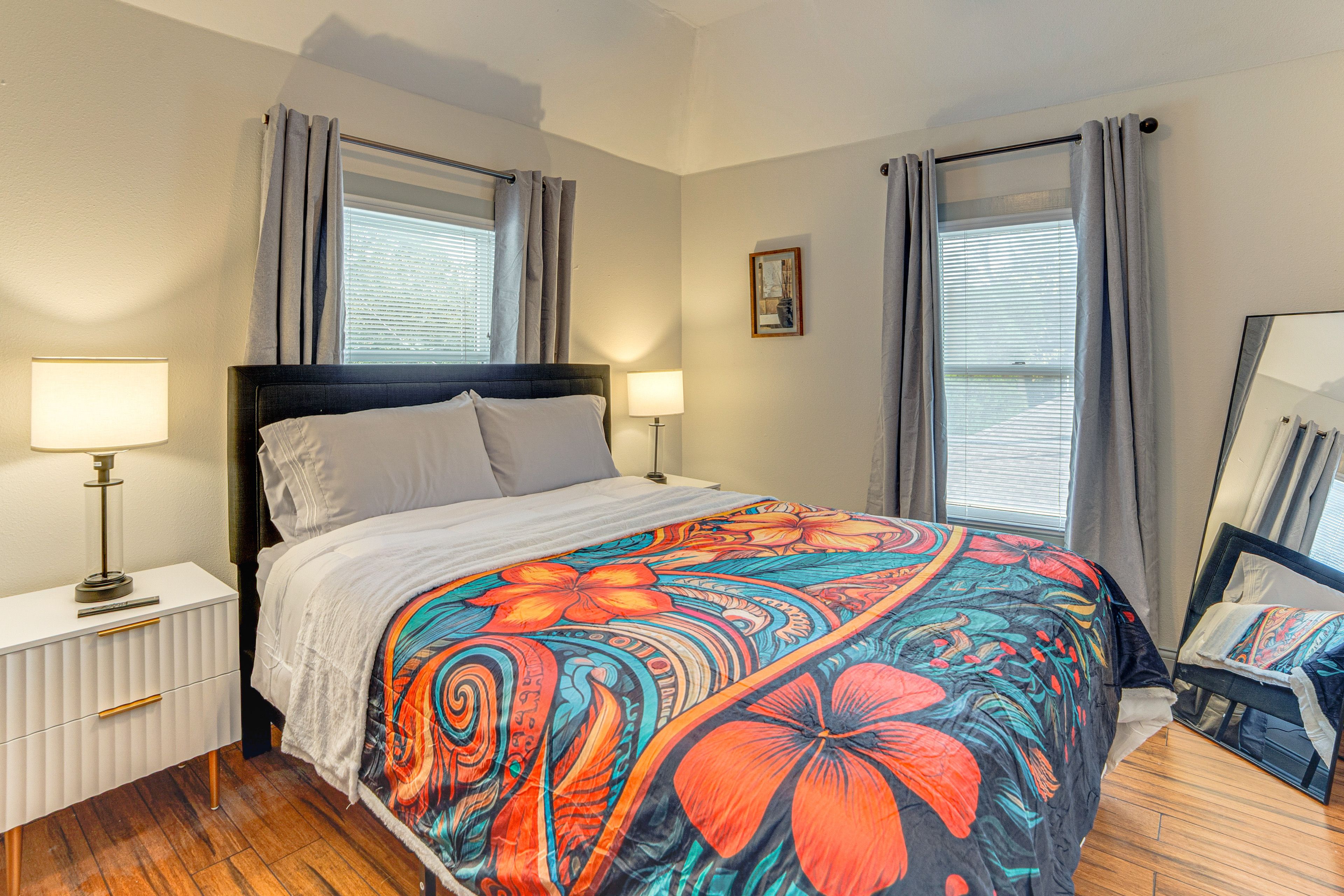 Bedroom 4 | Queen Bed | 2nd Floor