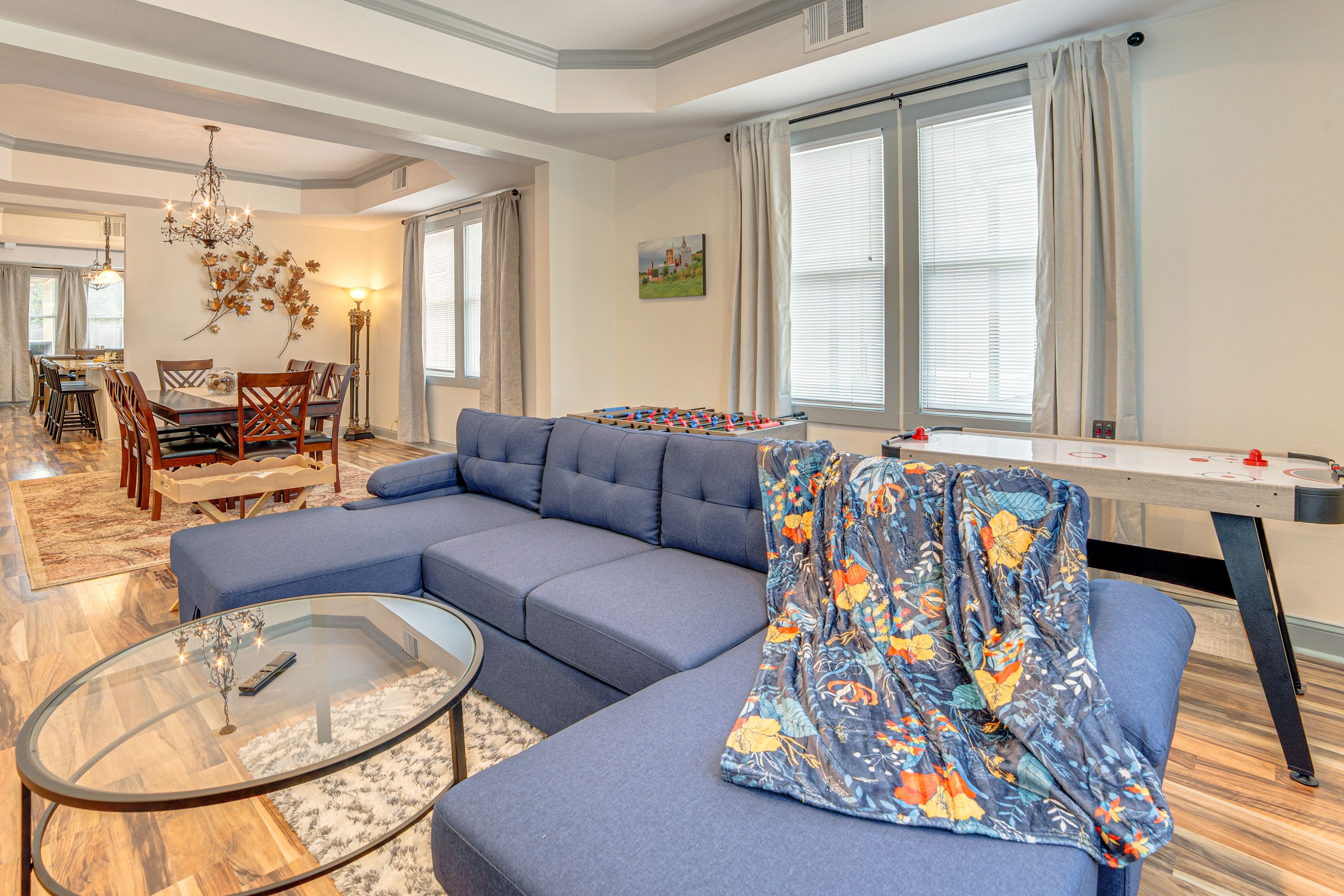 Game Room | Queen Sleeper Sofa | 1st Floor | Smart TV