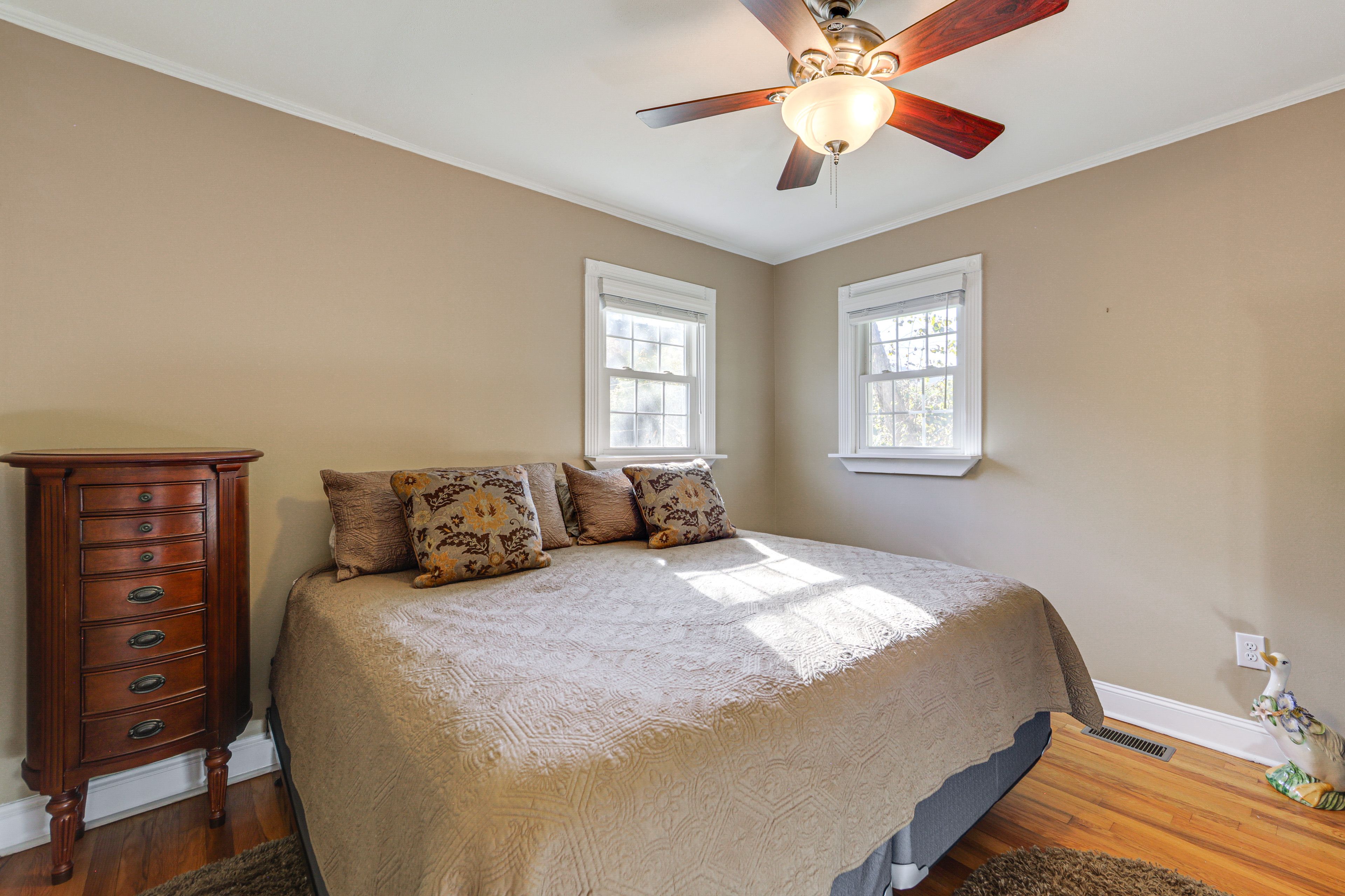 Bedroom 1 | King Bed | Linens Provided