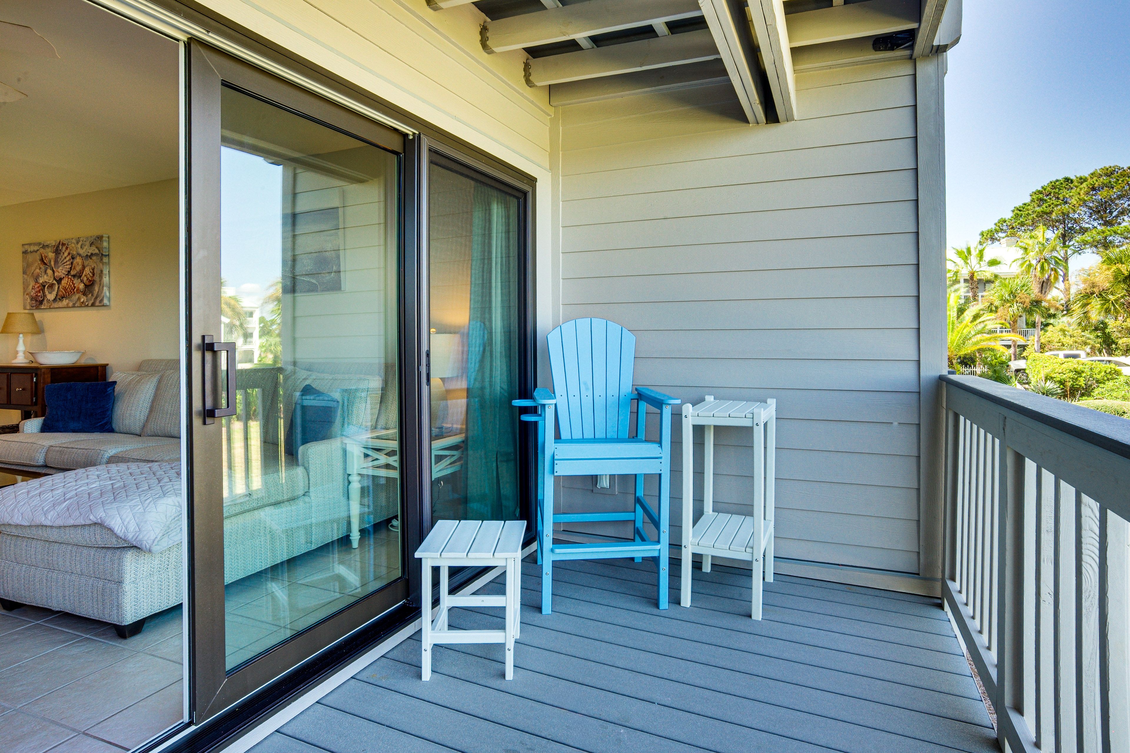 Private Balcony | Pool View
