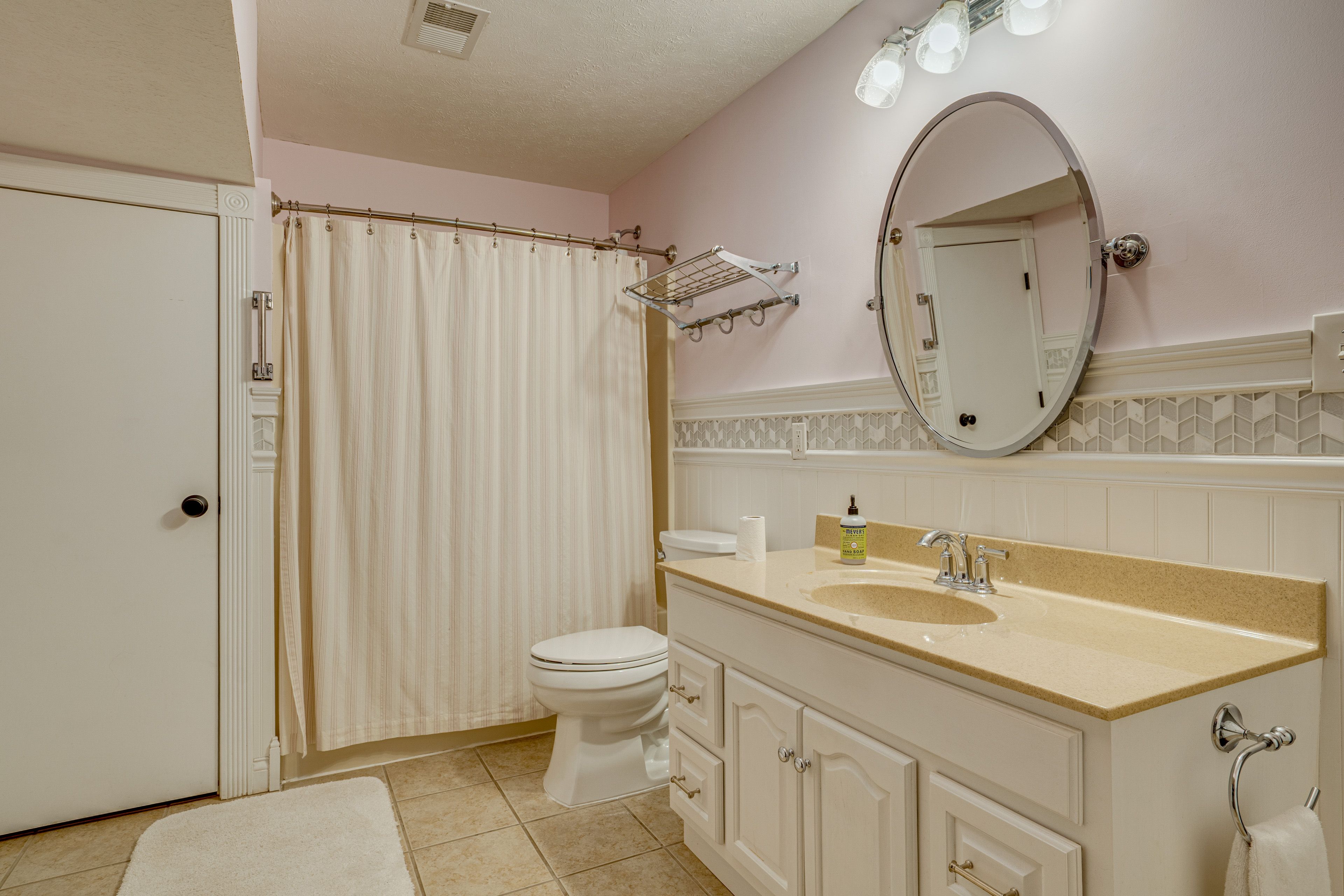 Full Bathroom | Basement