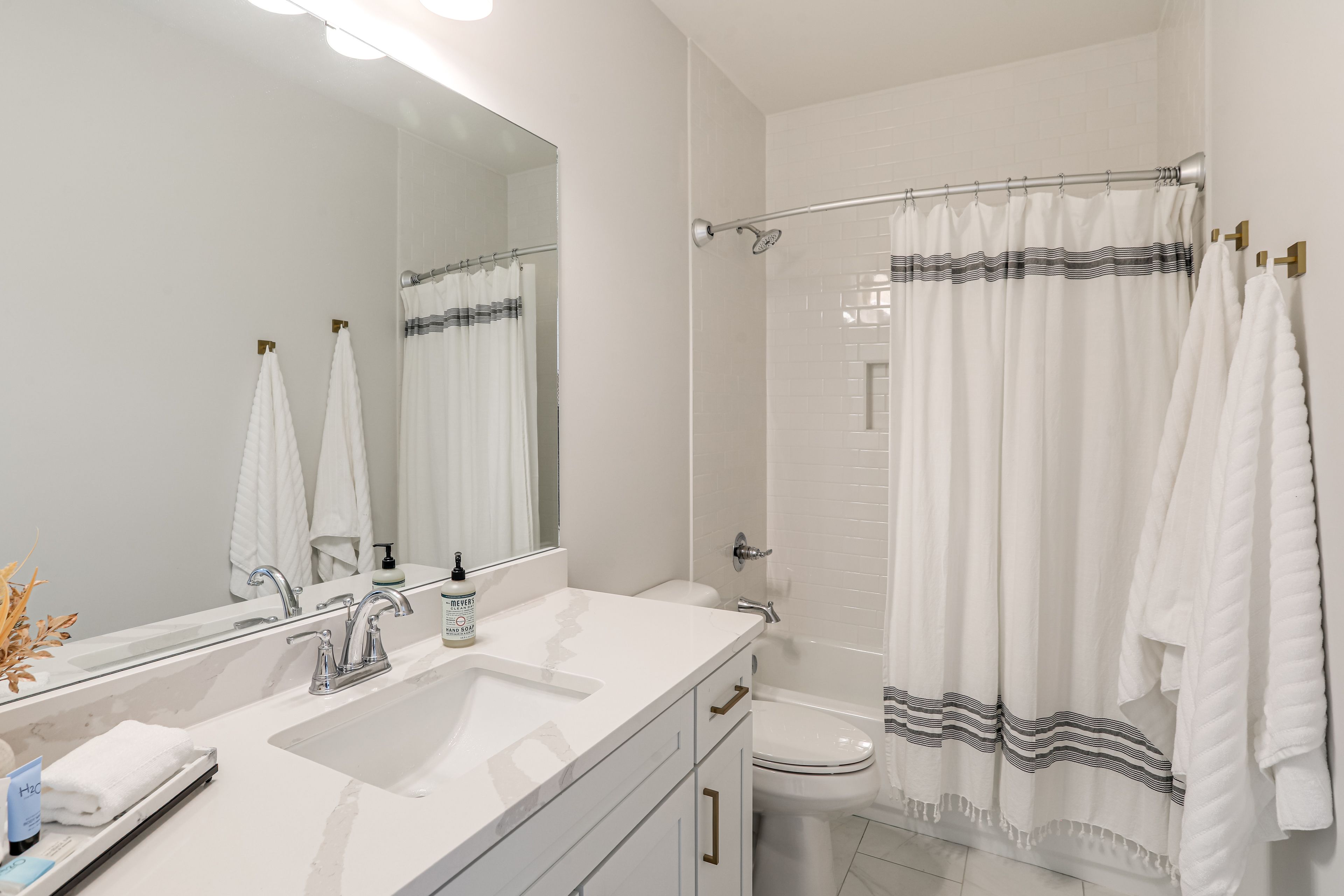En-Suite Bathroom | 2nd Floor
