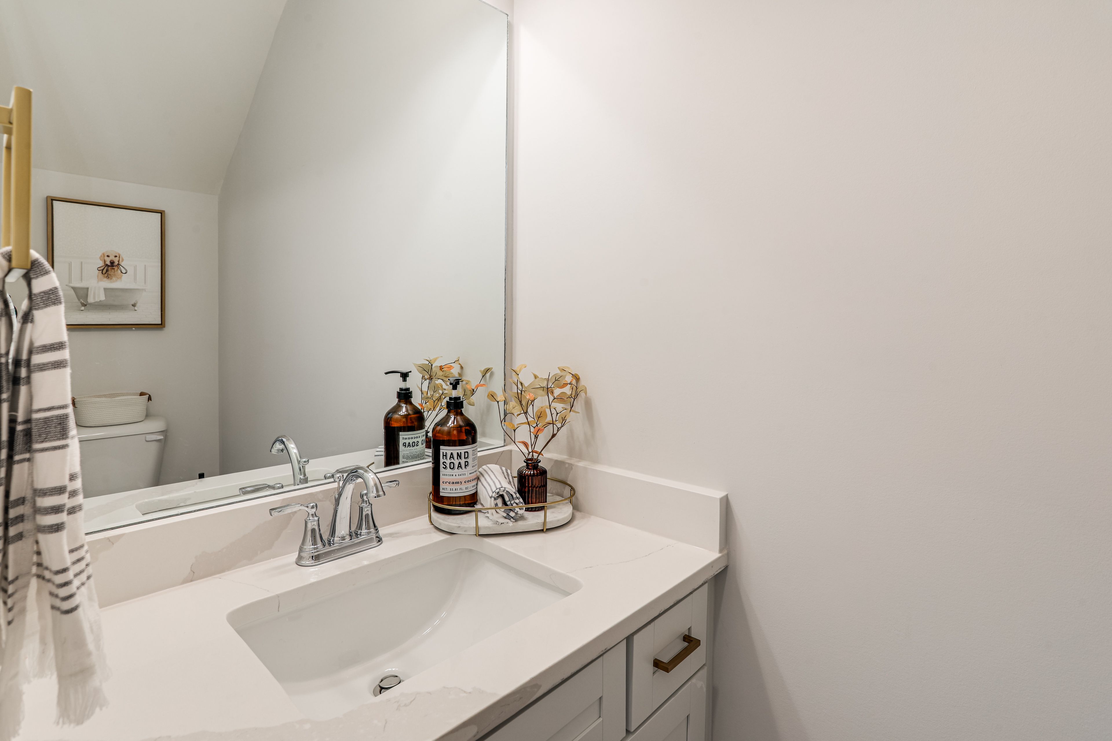 Half Bathroom | 1st Floor