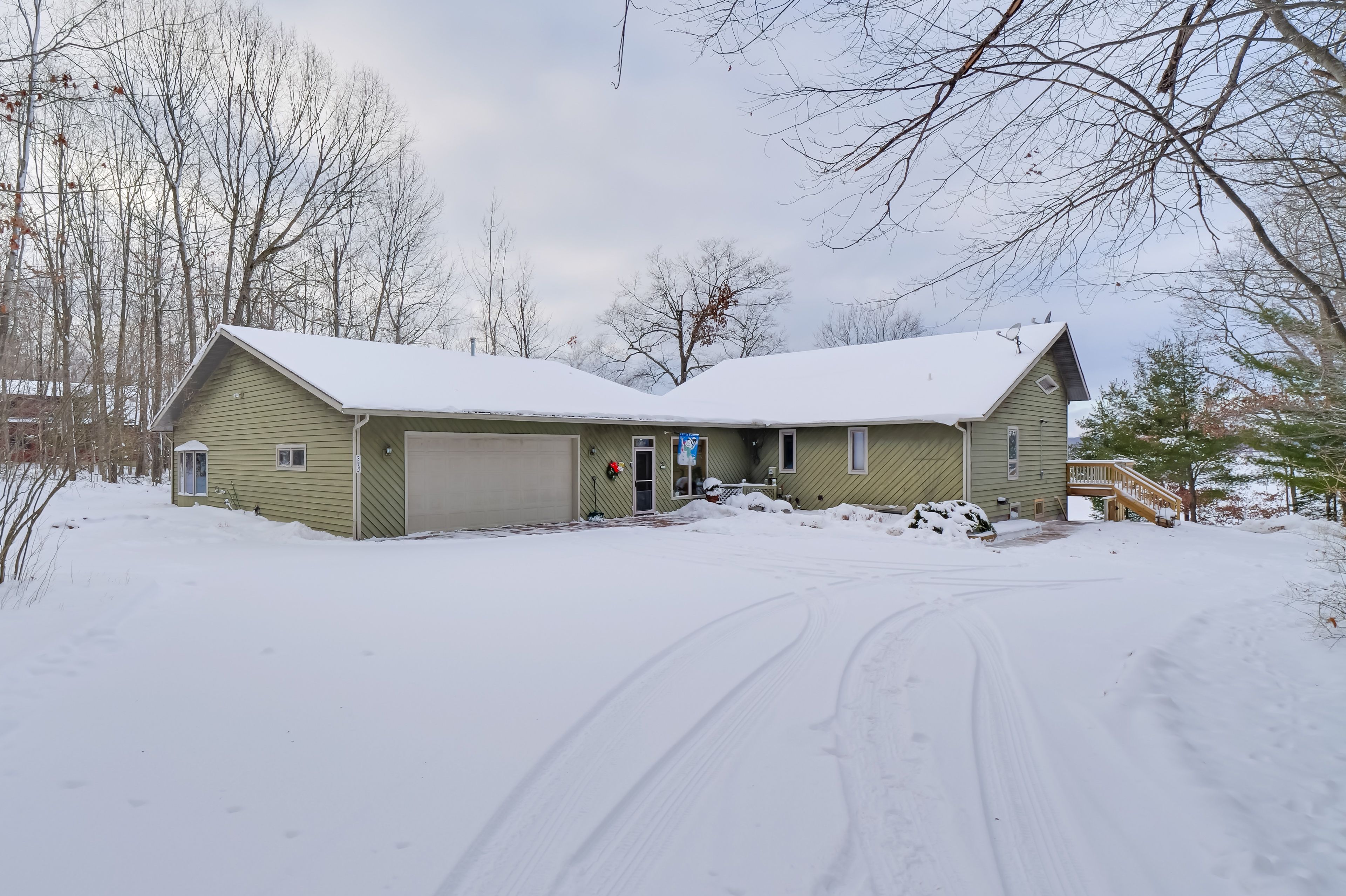 Parking | Driveway (2 Vehicles)