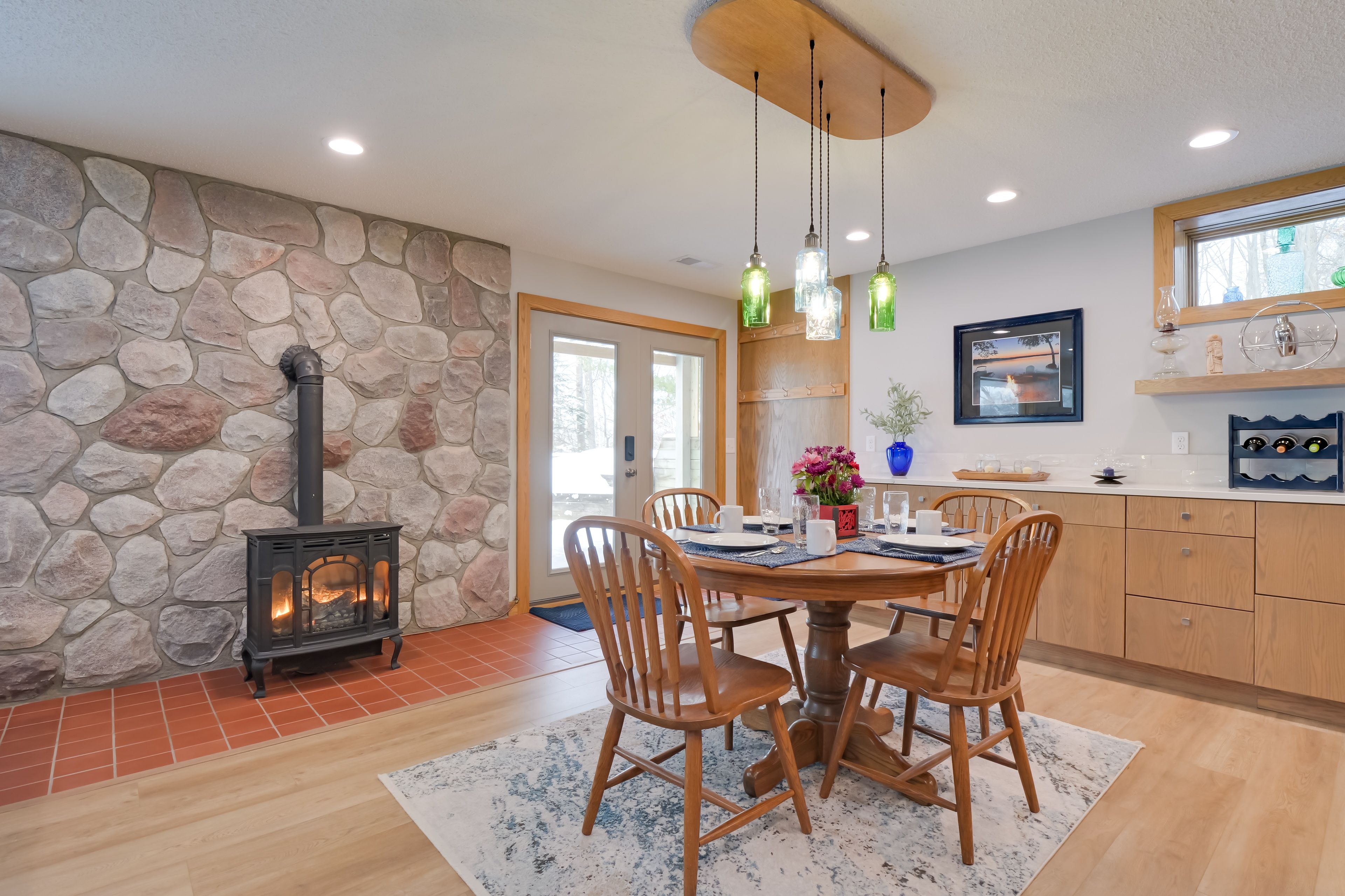 Kitchen | Dining Area