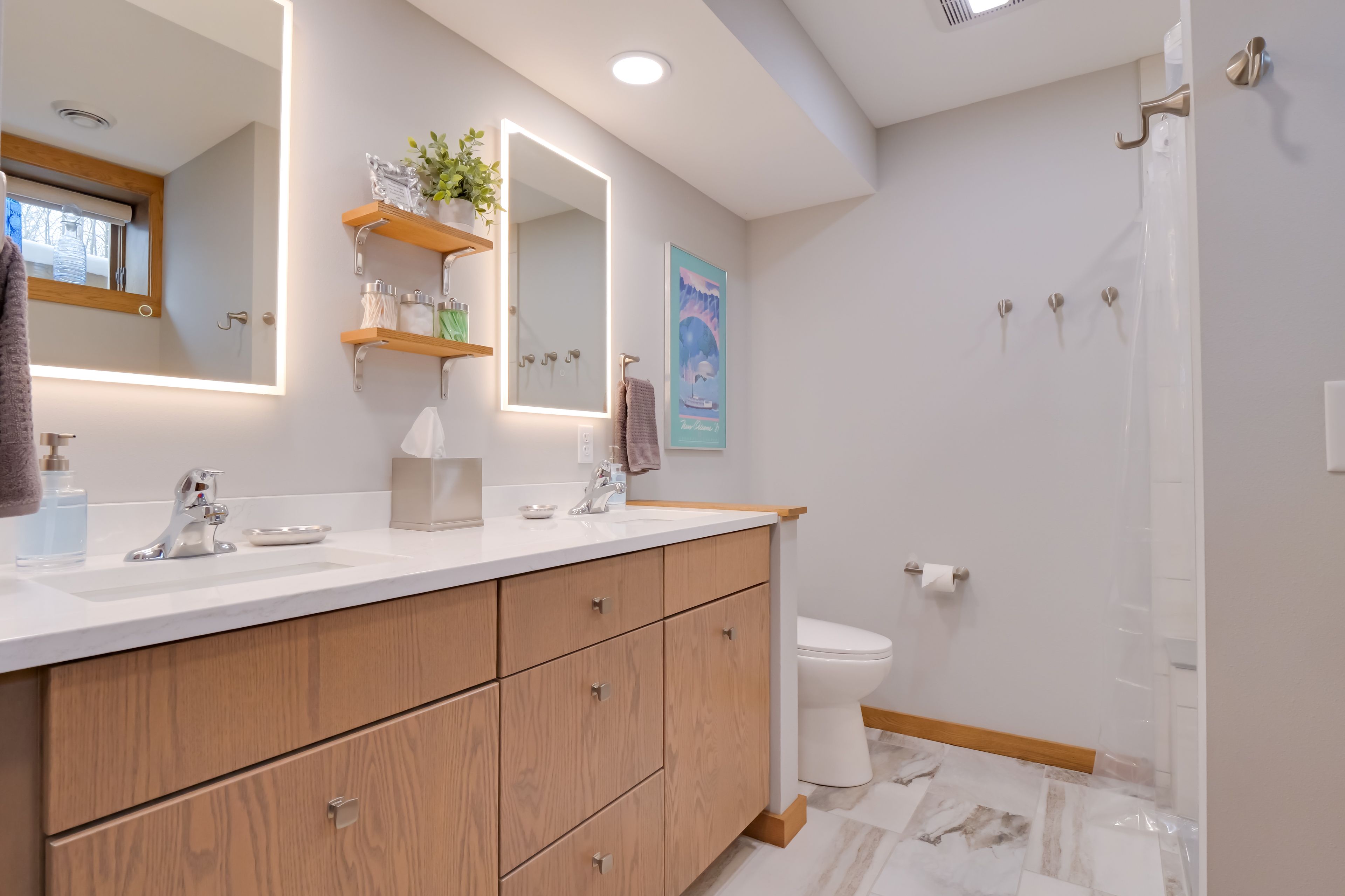 Full Bath | Towels | Hair Dryer