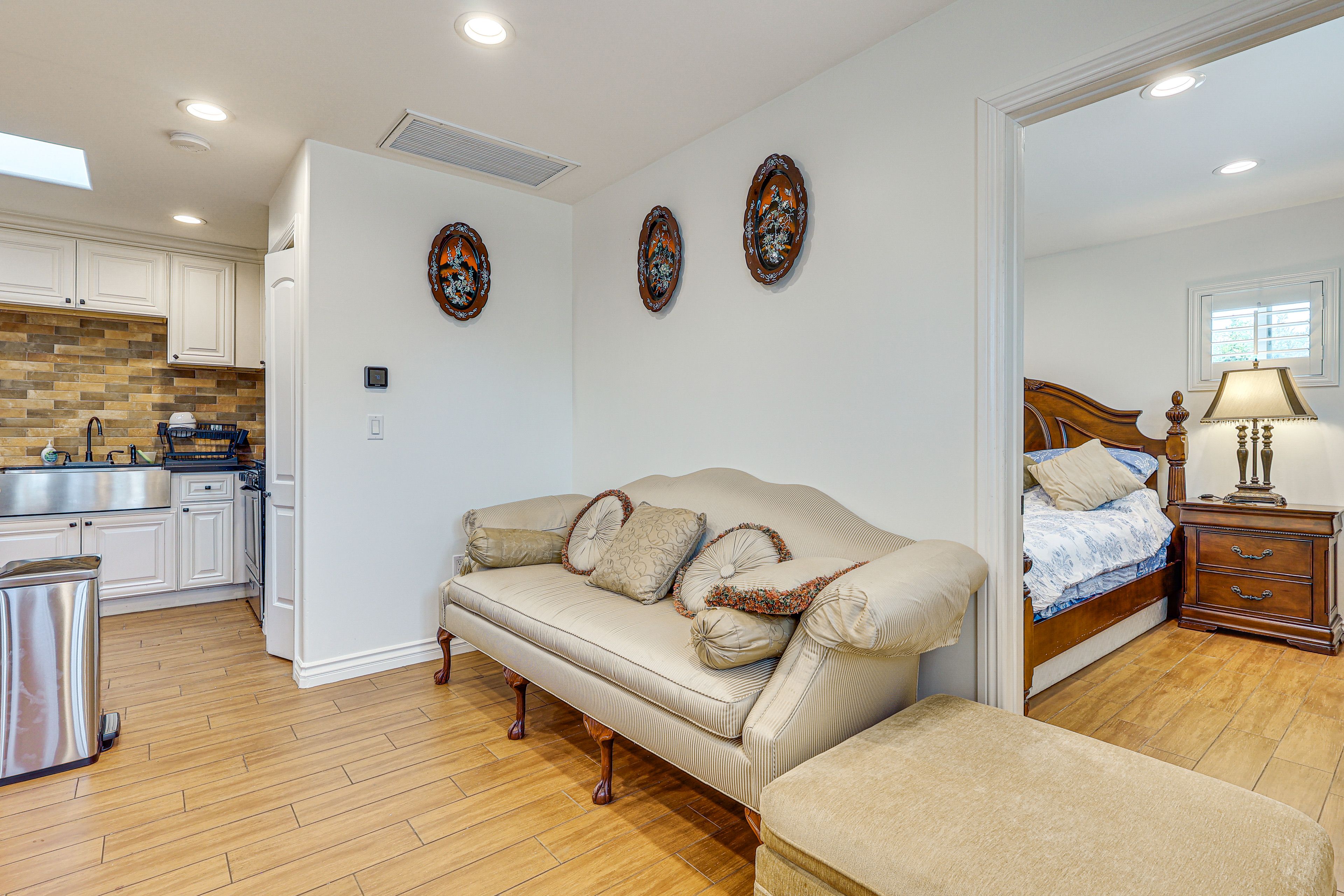 Living Room | Free WiFi | Central Heating & A/C