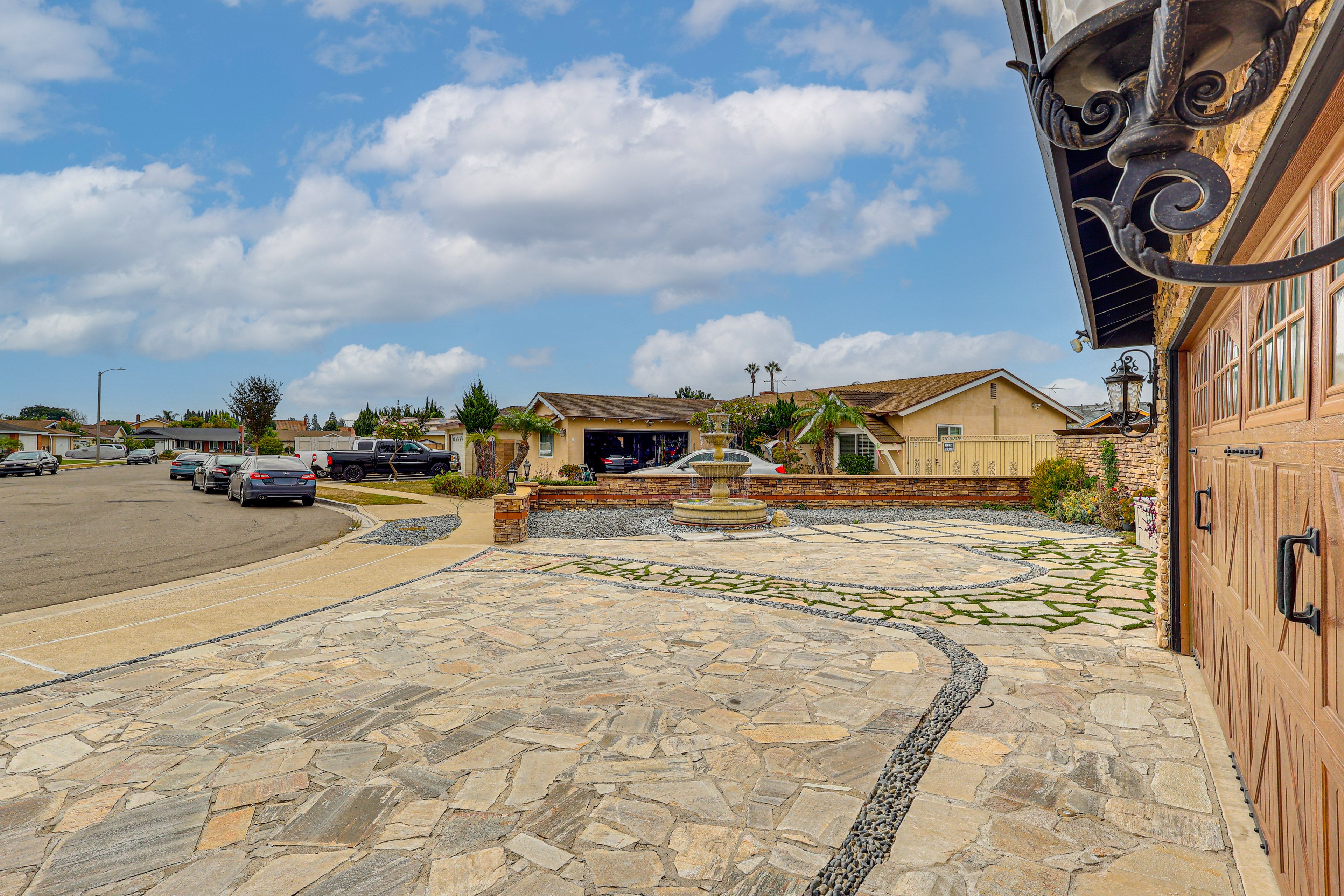 Exterior | Driveway (2 Vehicles)