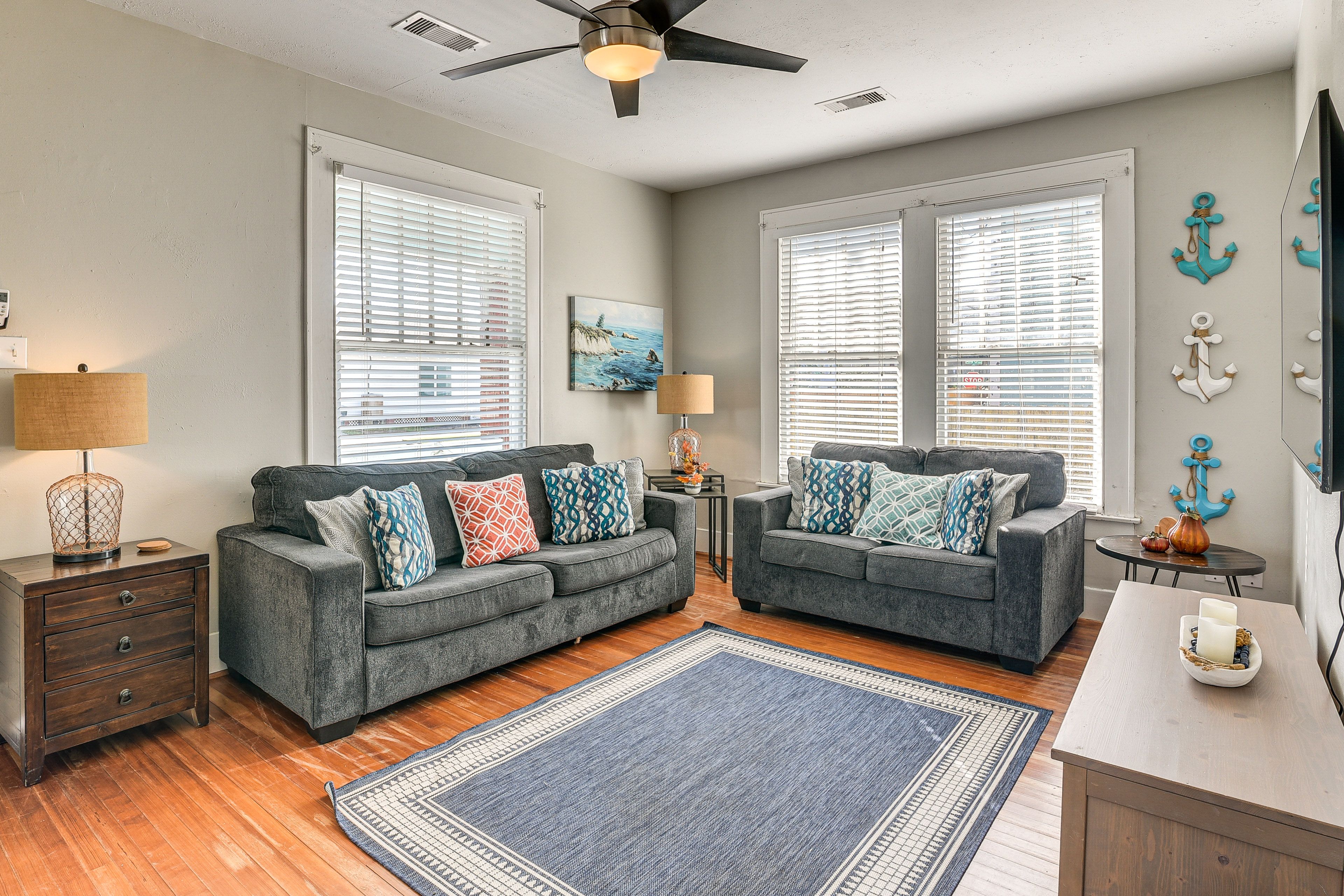 Living Room | Queen Sleeper Sofa | Free WiFi