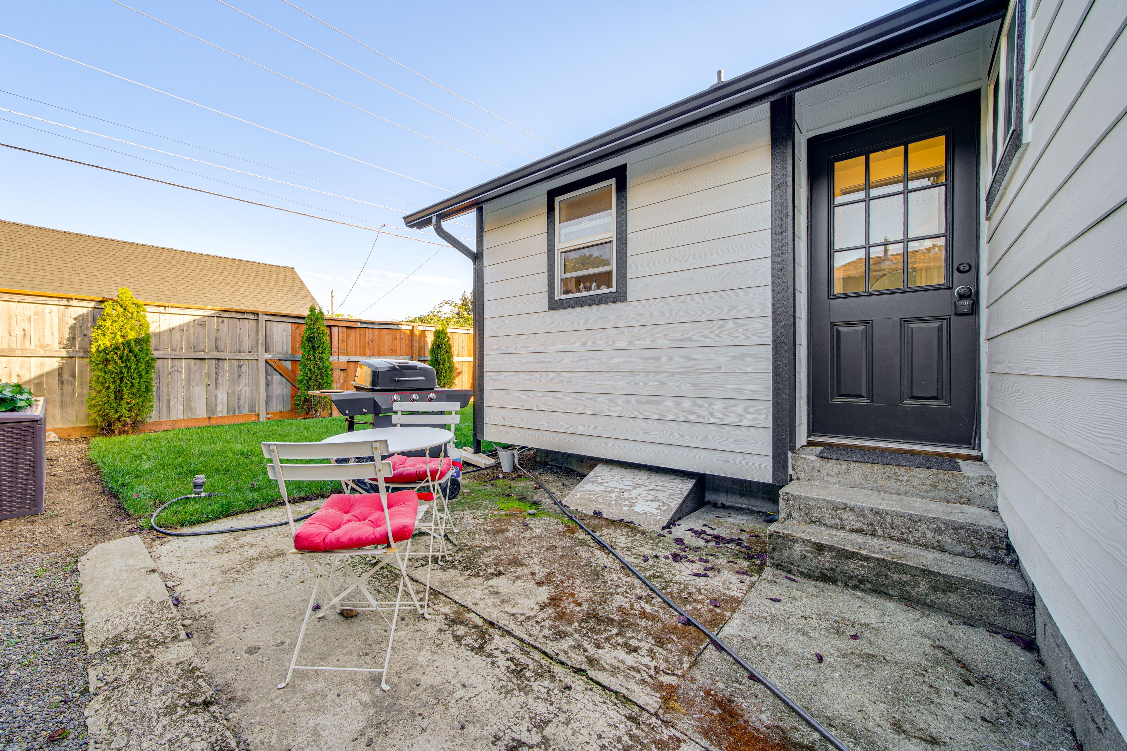 Private Patio | Gas Grill | Dining Area