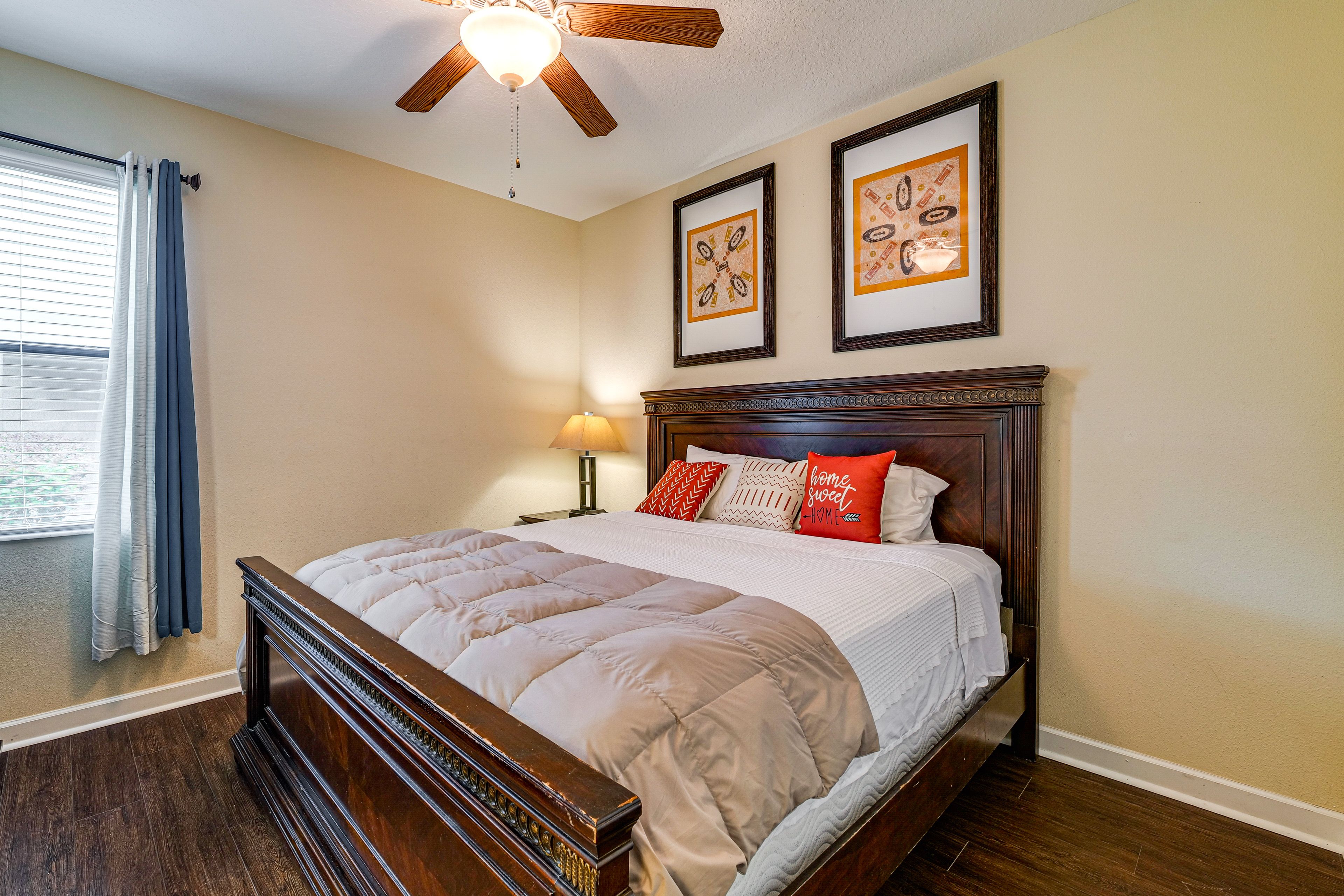Bedroom 3 | King Bed | En-Suite Jack-and-Jill Bathroom