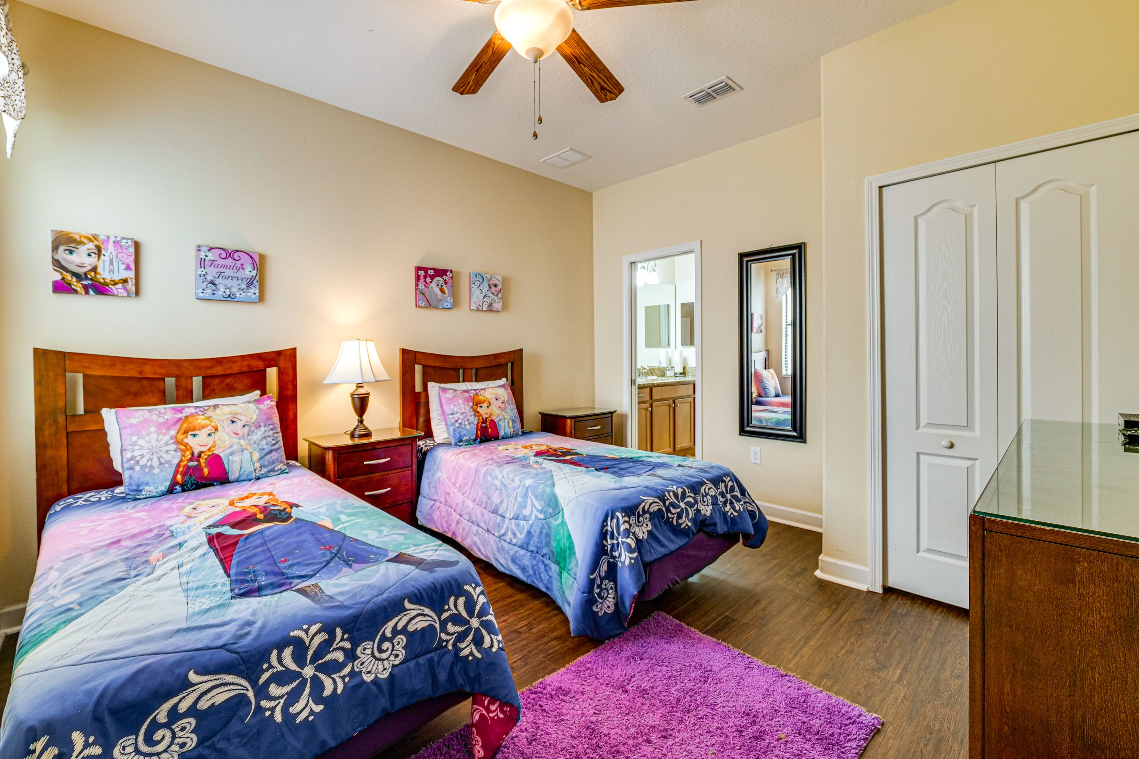 Bedroom 2 | 2 Twin Beds | En-Suite Bathroom