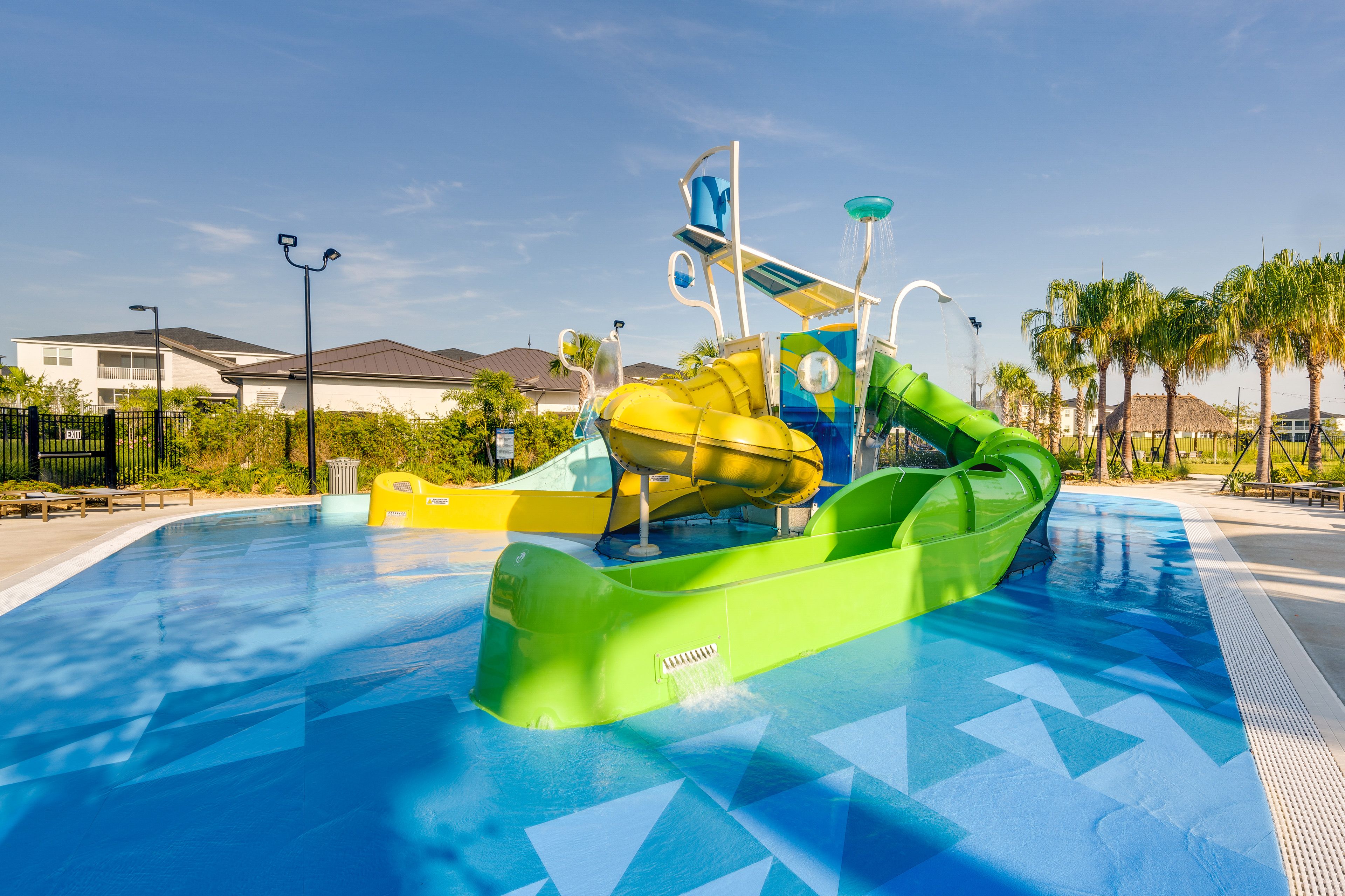 Community Amenities | Splash Zone | Waterslides | Lazy River