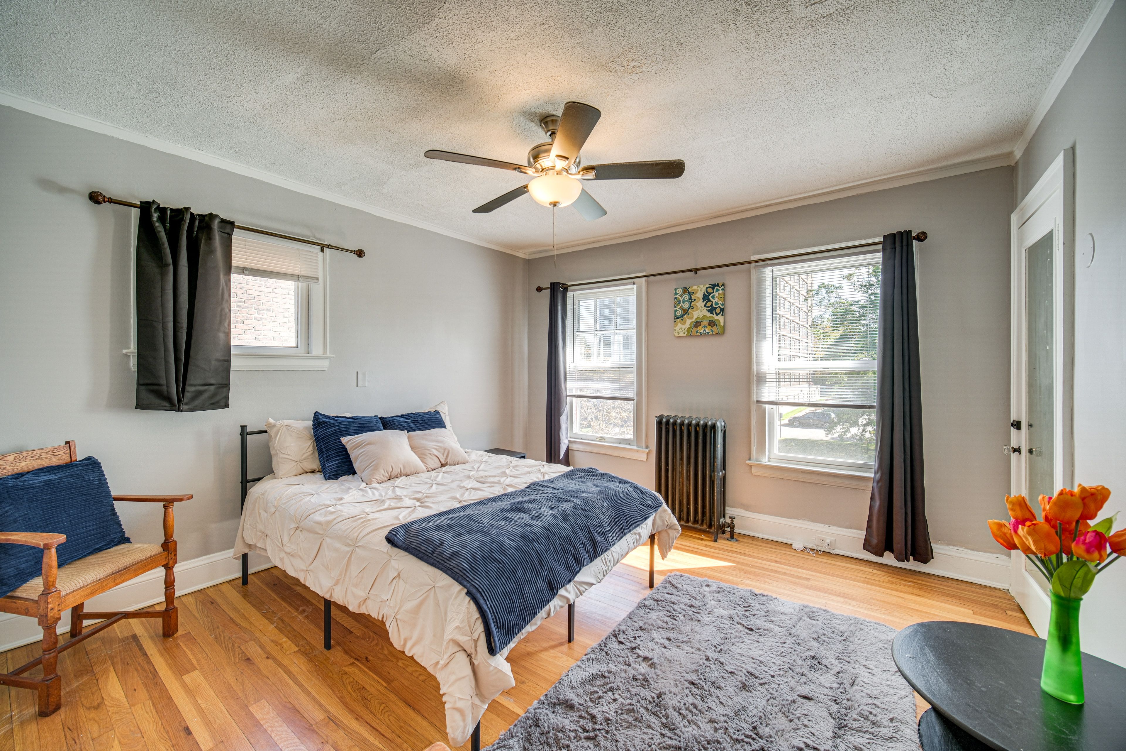 Bedroom 2 | Queen Bed | Upper Floor