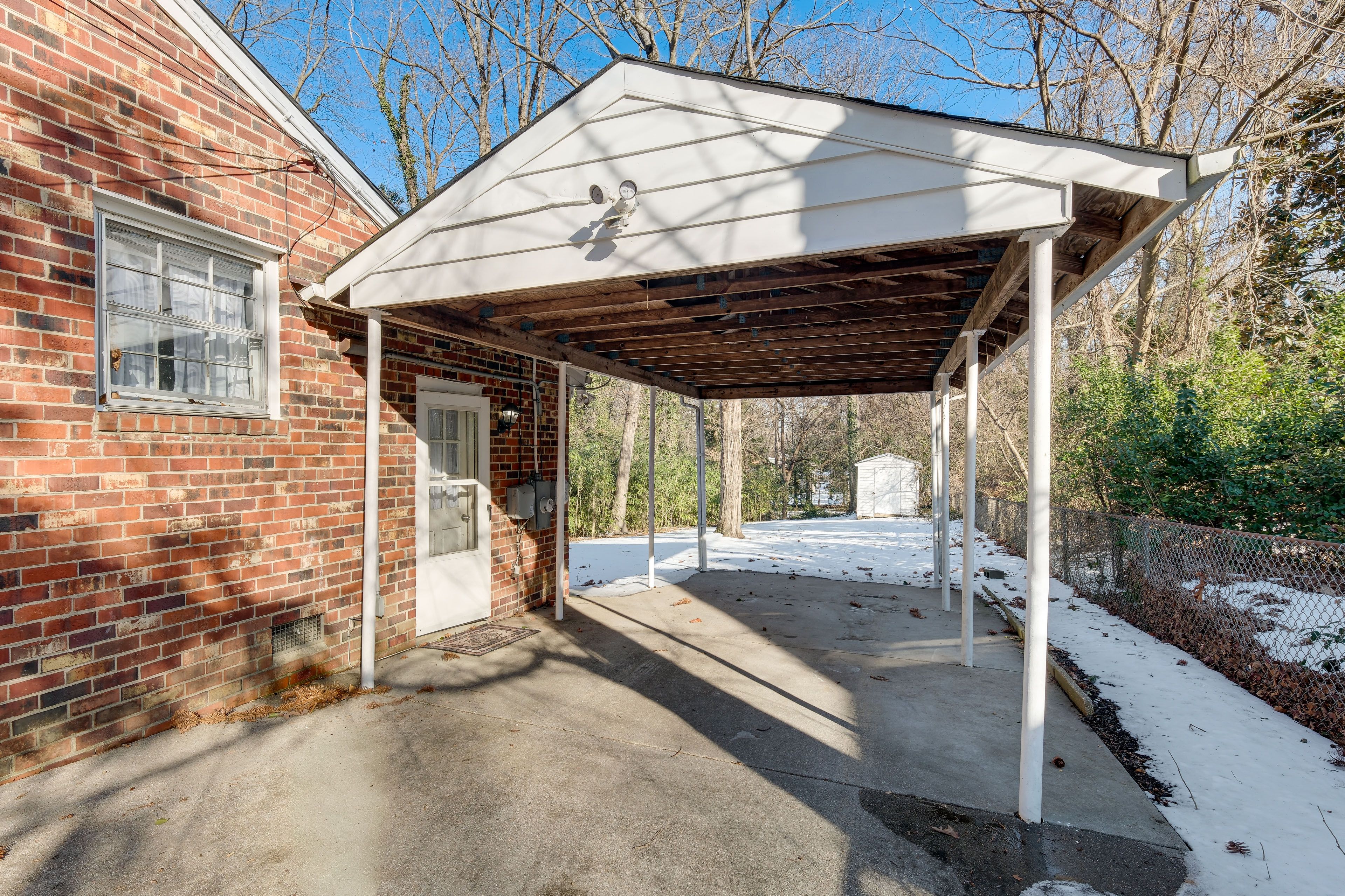 Parking | Carport (1 Vehicle) | Driveway (2 Vehicles)