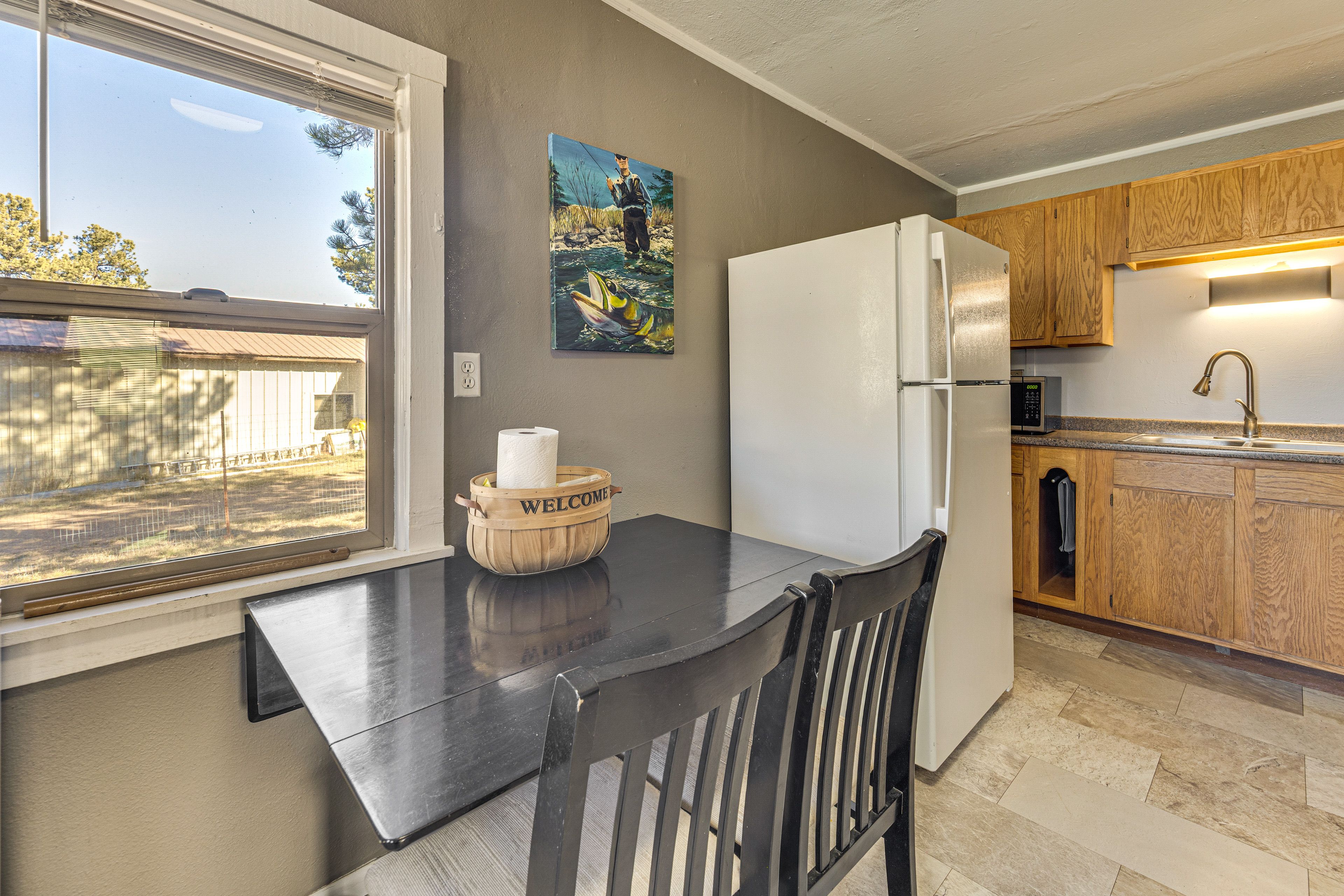 Dining Area | Dishware/Flatware | Free WiFi