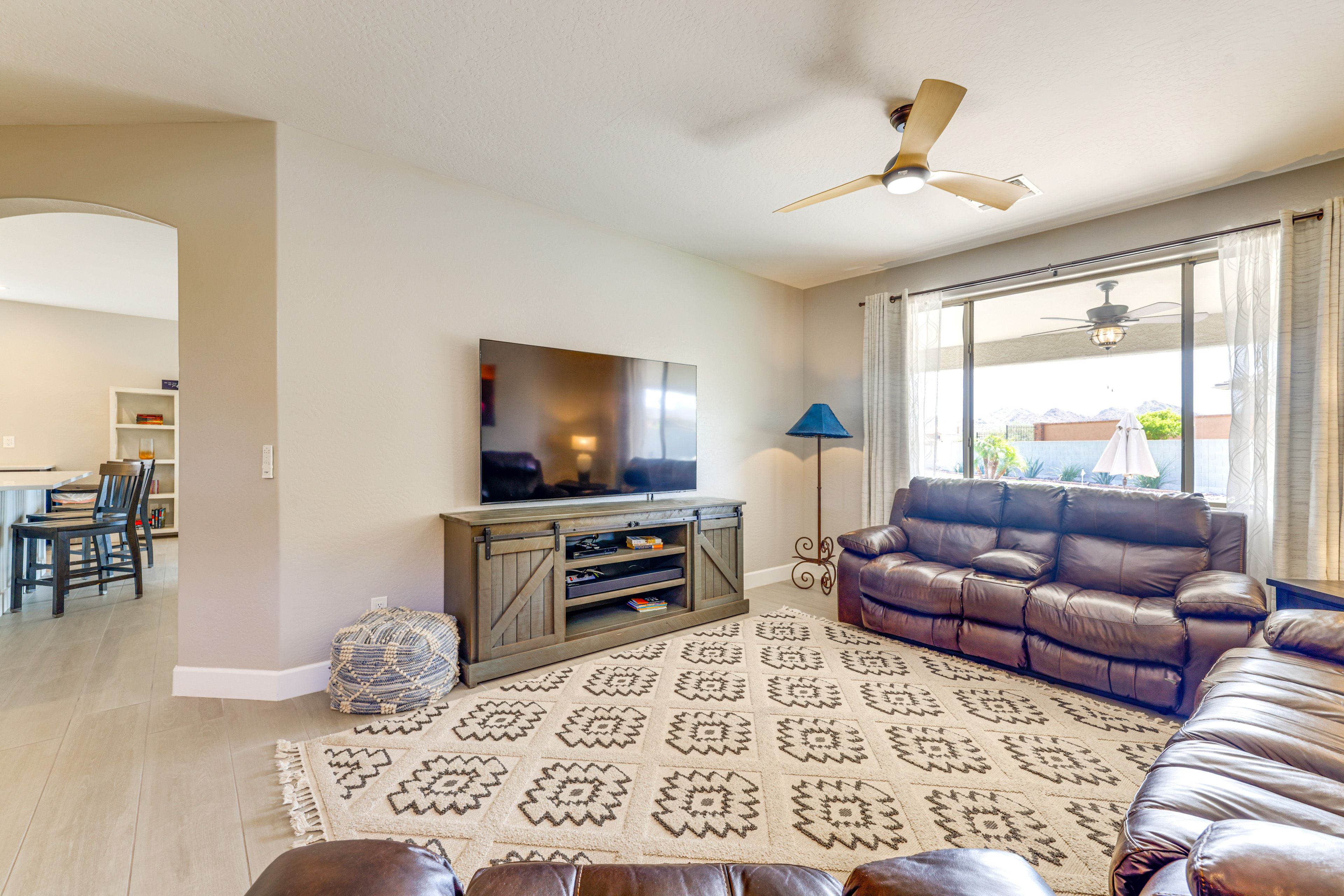 Living Room 2 | 1st Floor | Smart TV