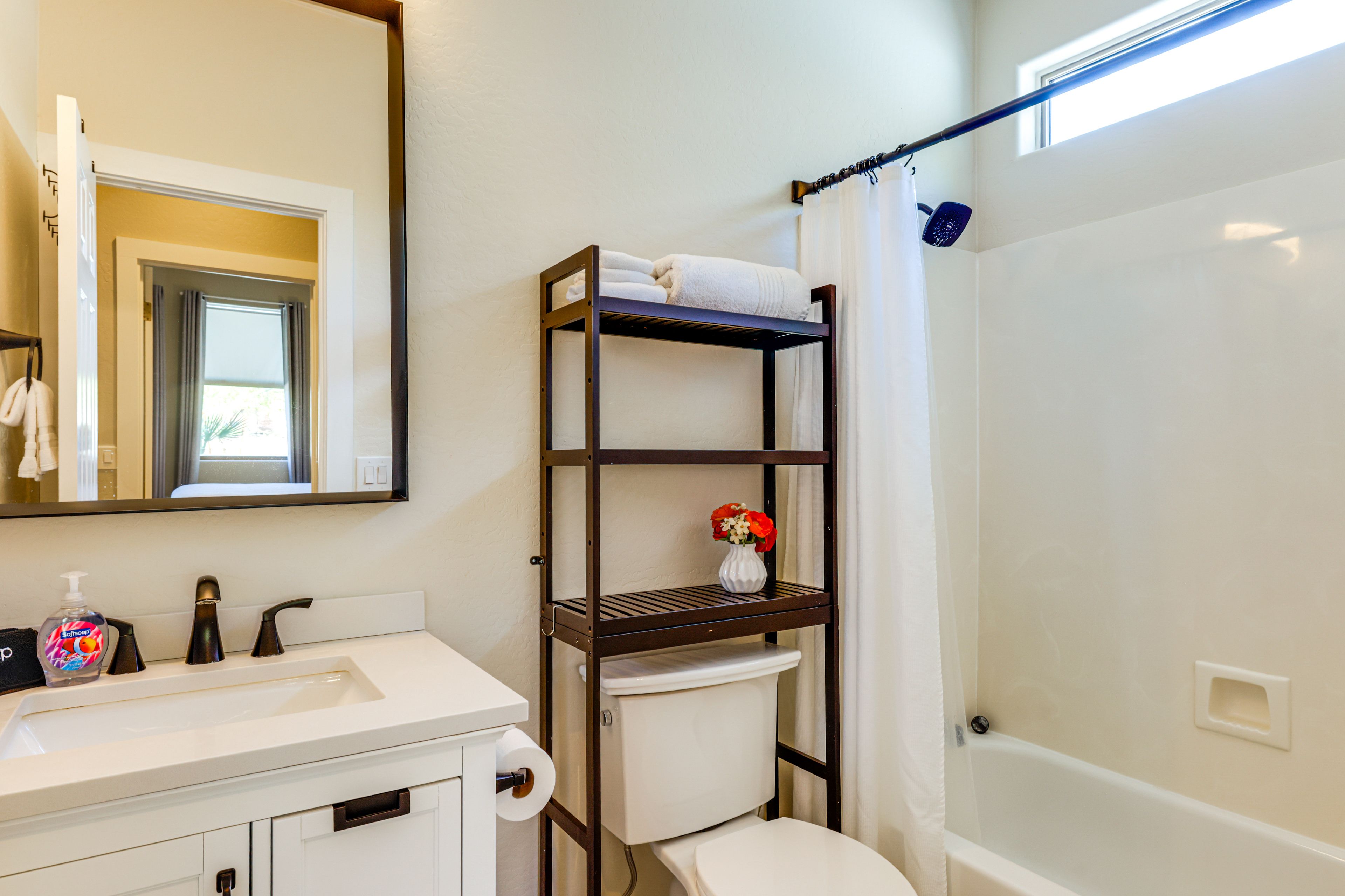 Full Bathroom | 1st Floor