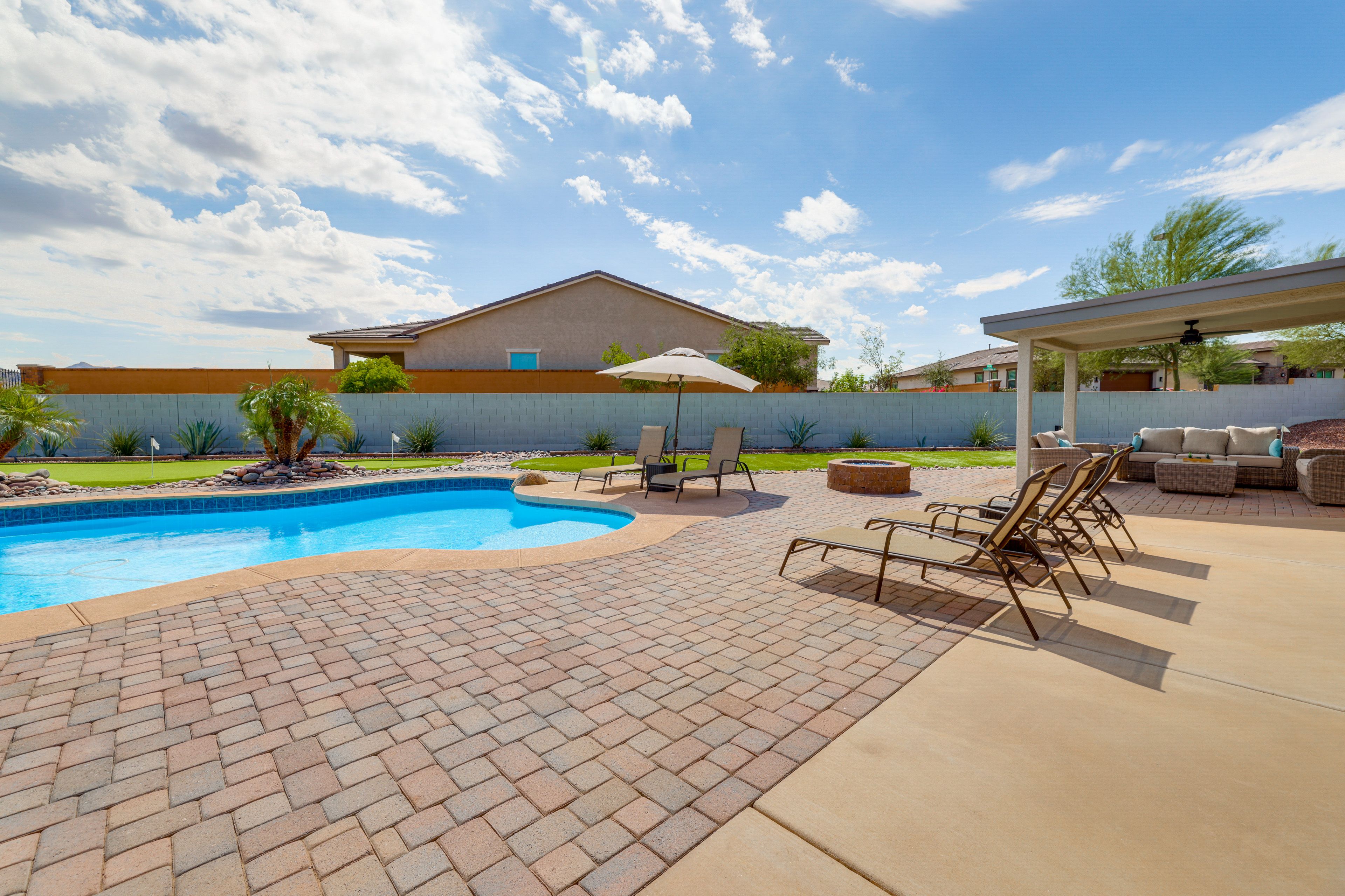 Private Backyard Area | Putting Green