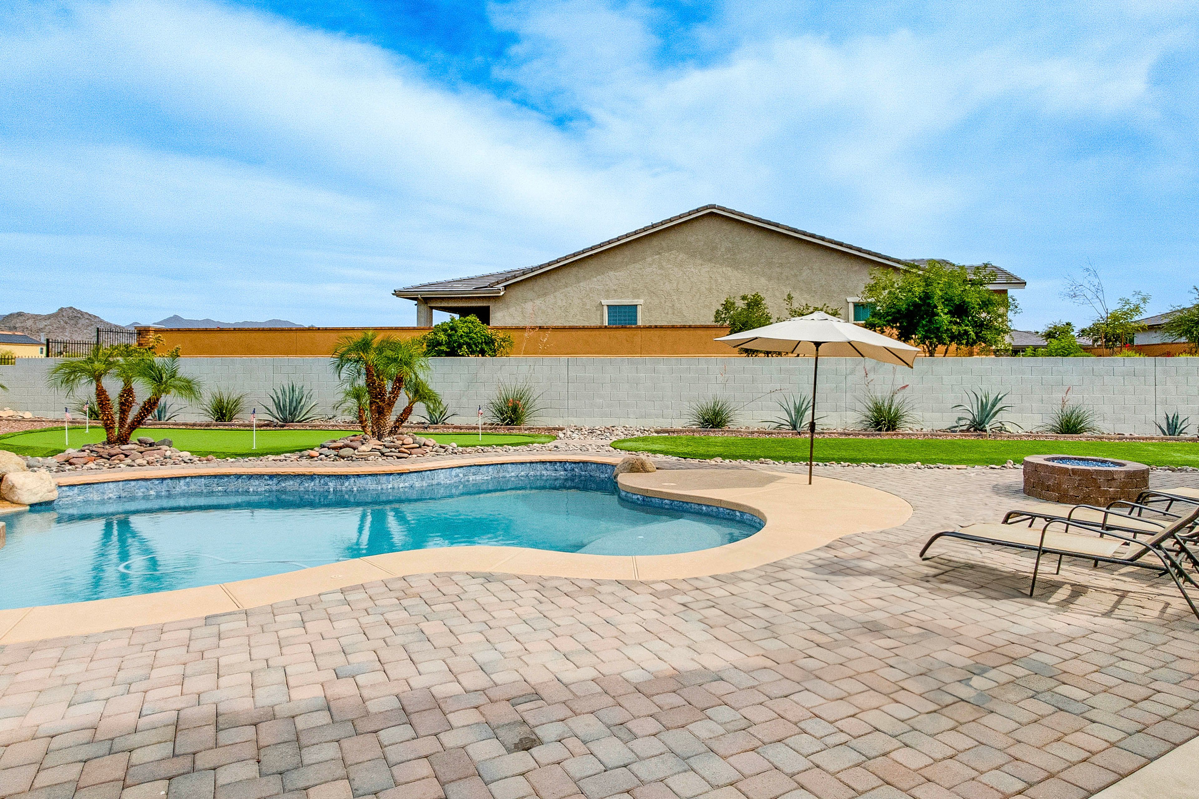 Private Backyard Area | Putting Green